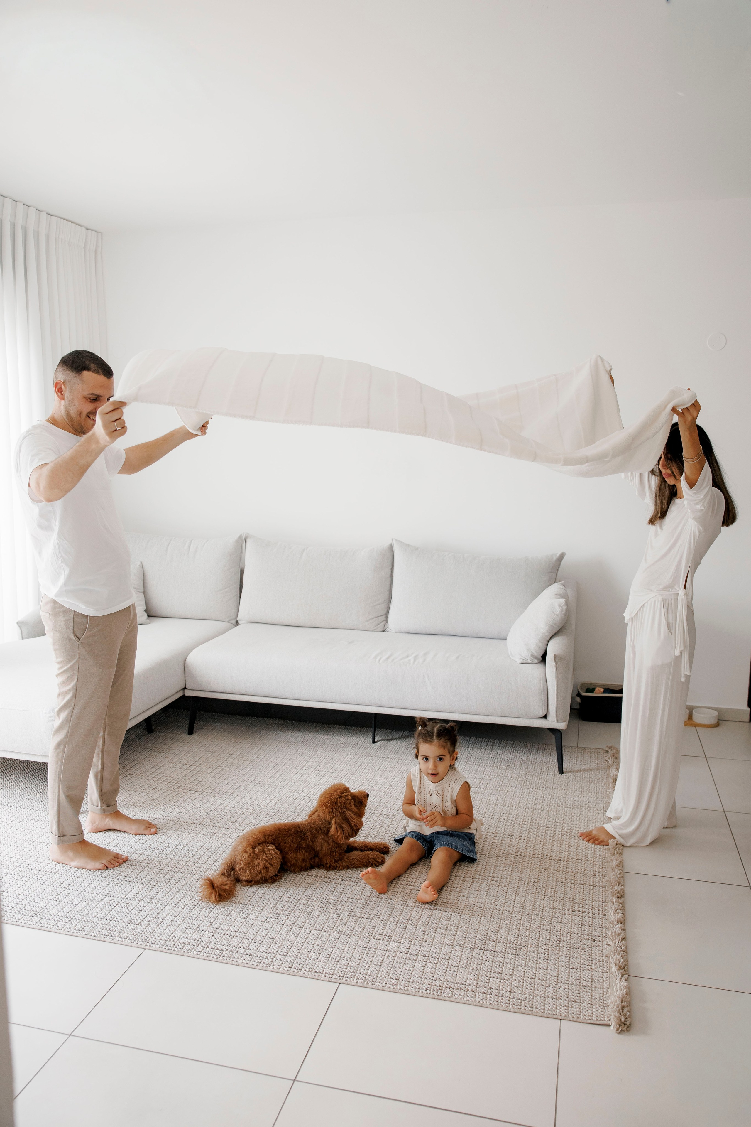 Family photoshoot at home. Главная