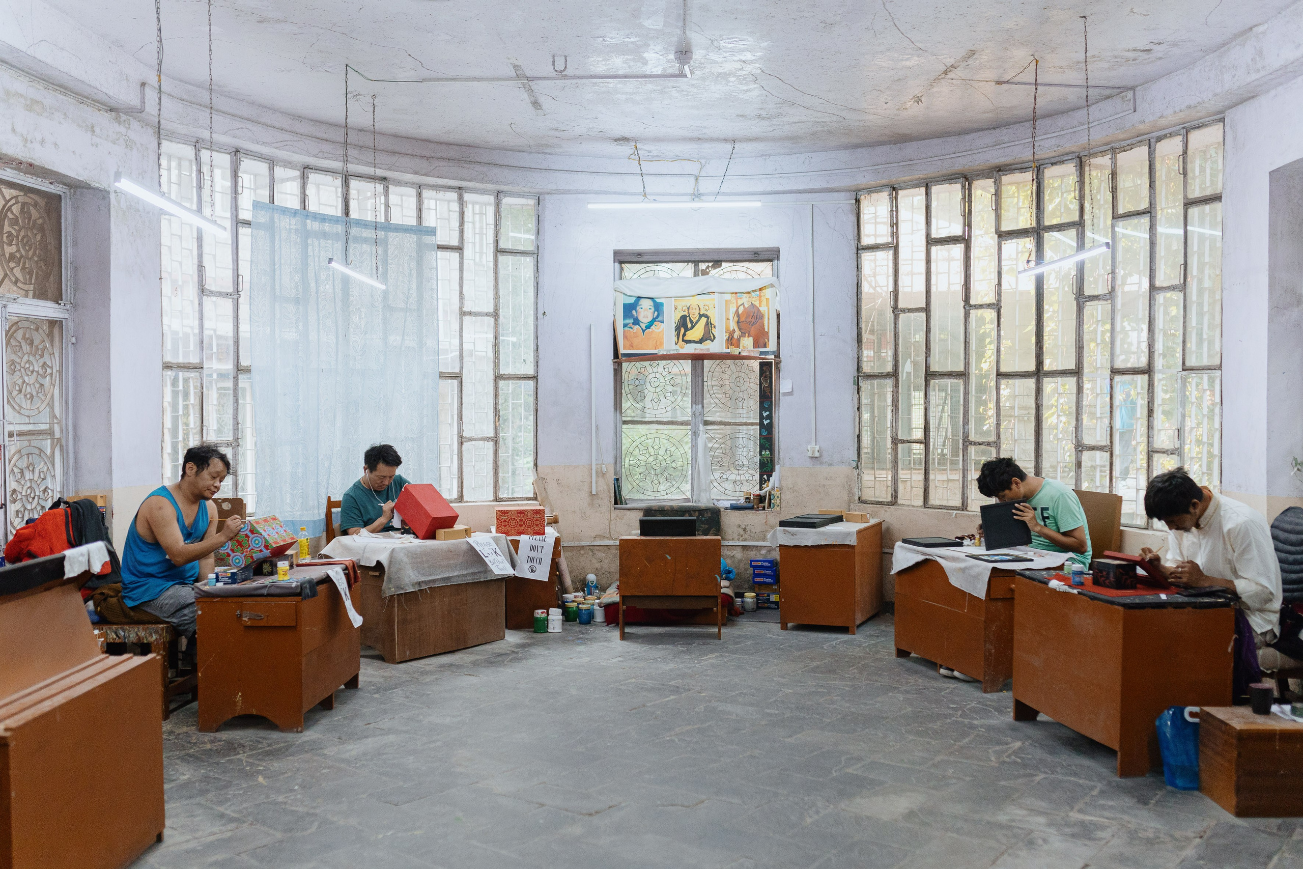 Экскурсия в резиденцию Далай Ламы с Косом и Лу. Фотограф Ольхон/ Индия, Регина