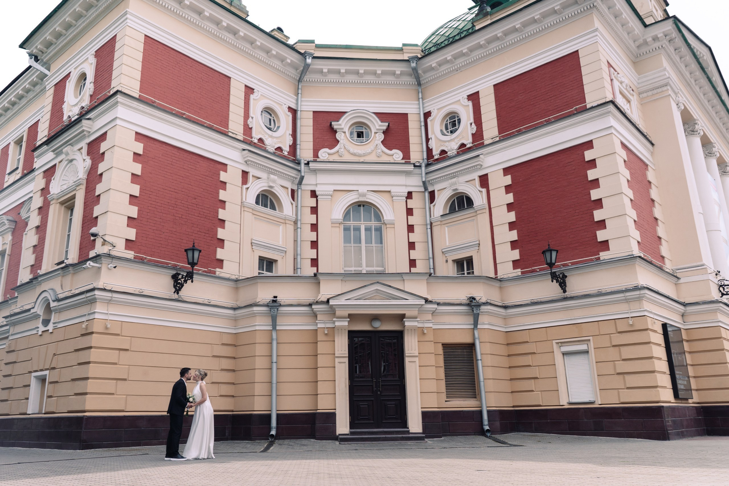 В отели. Для тех, кто не ждёт удачи, а создаёт её. Каждая фотосессия — это твой момент, твой стиль, твой успех. 📸