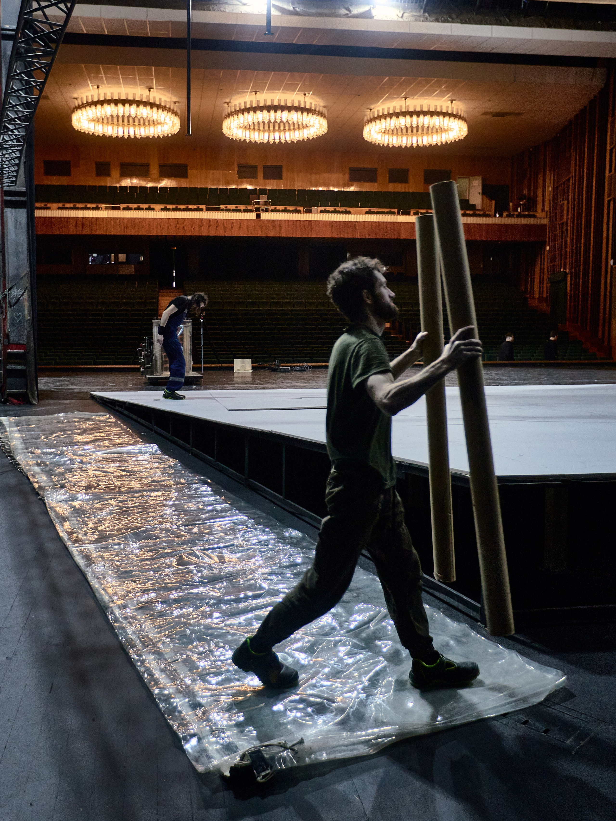 Монтаж спектакля Двойник. Фотограф Юлия Маринина