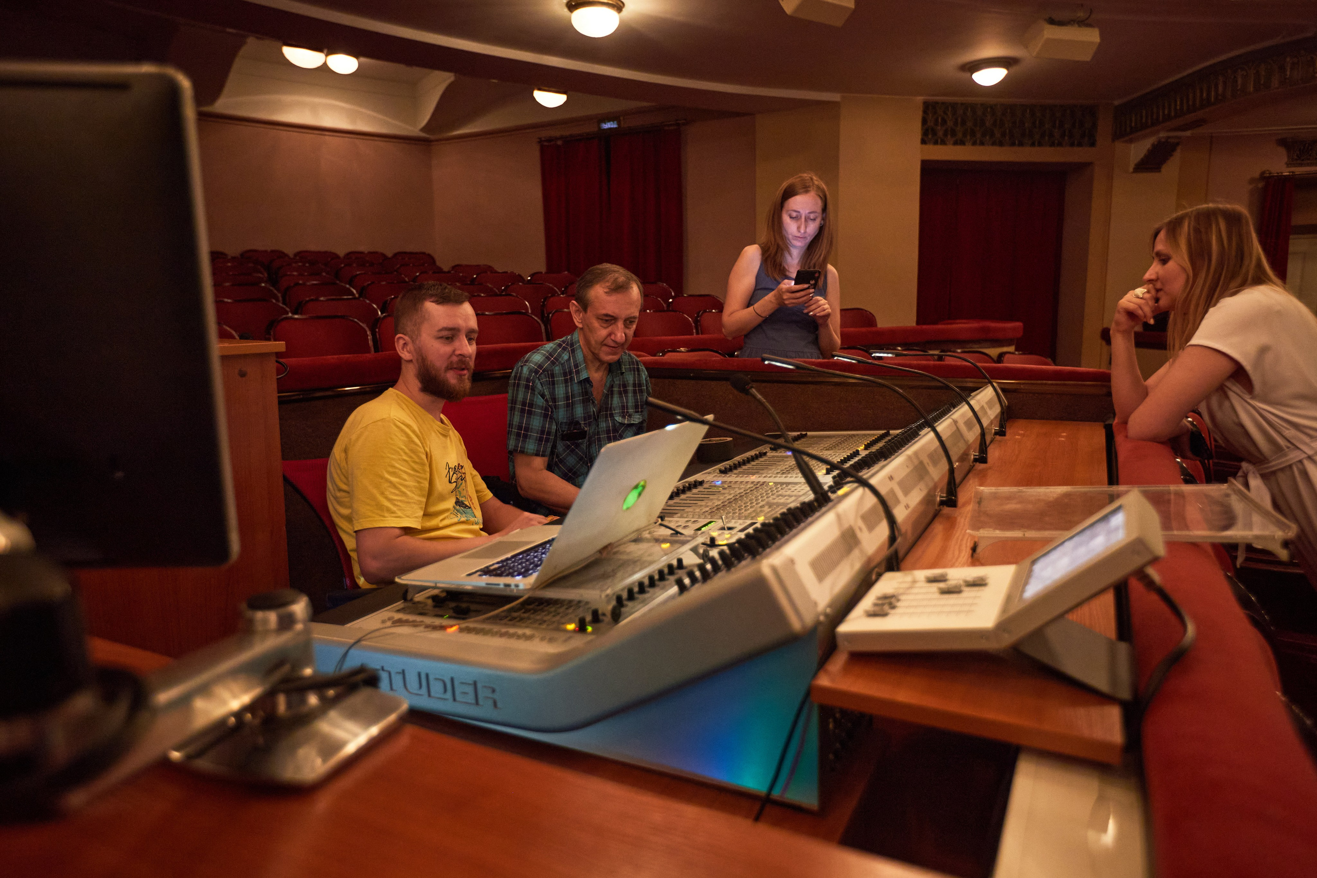 Гастроли Краснодарского театра драмы им. М. Горького в Москве, театр им. Е. Вахтангова. Фотограф Юлия Маринина