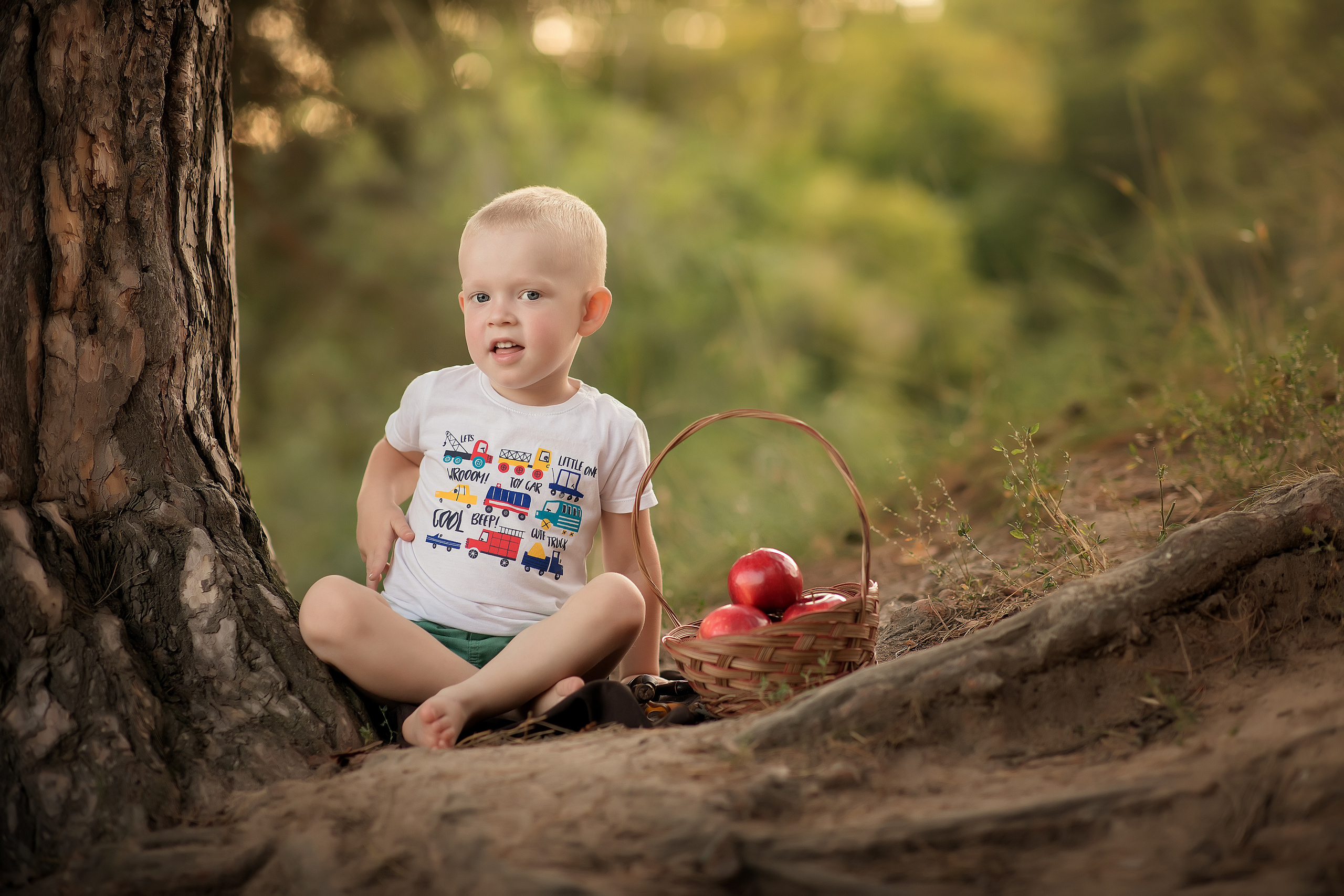 Семейная прогулка. Фотограф на крещение и венчание