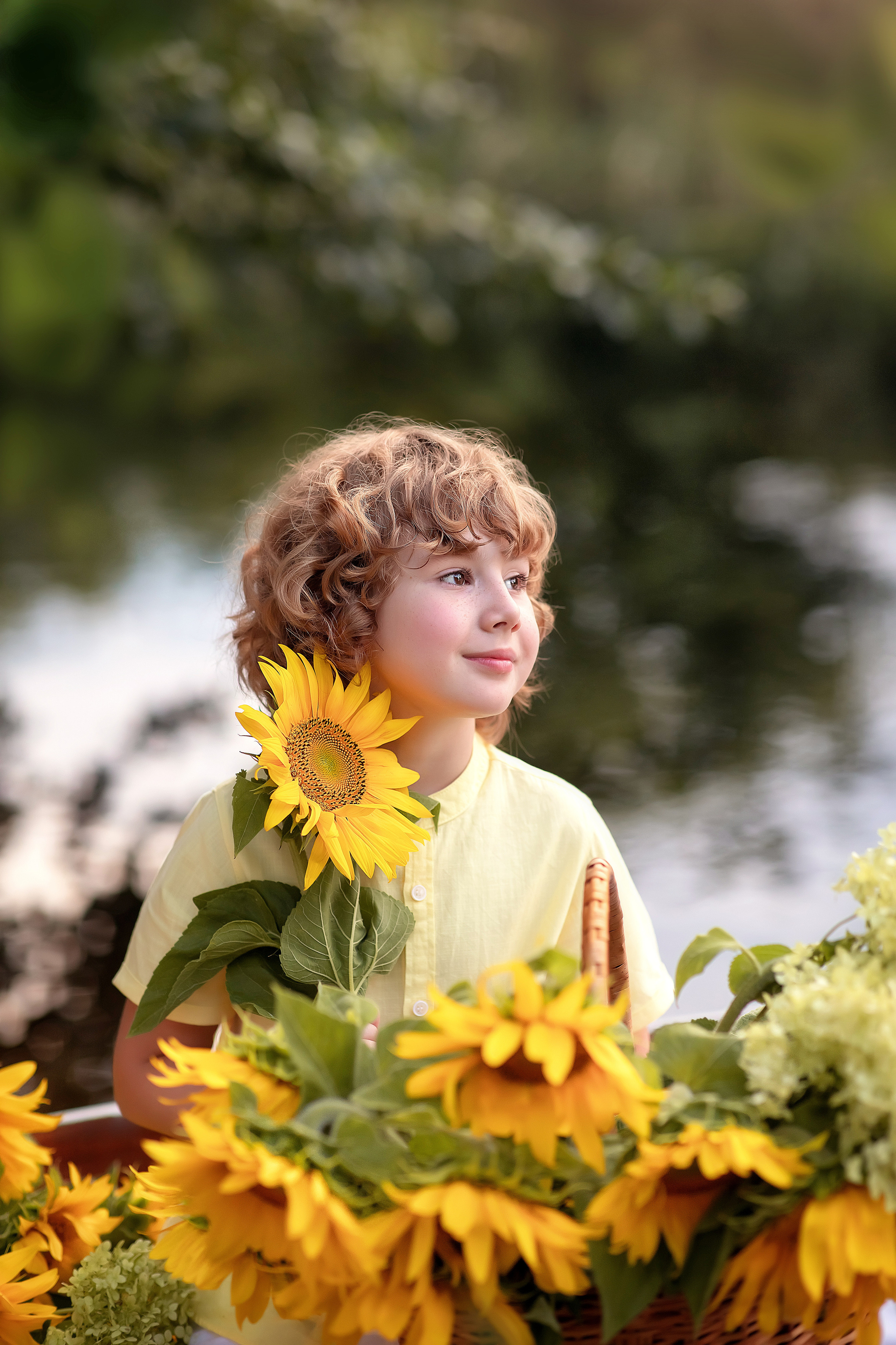 Витюша лодка с подсолнухами. Фотограф на крещение и венчание