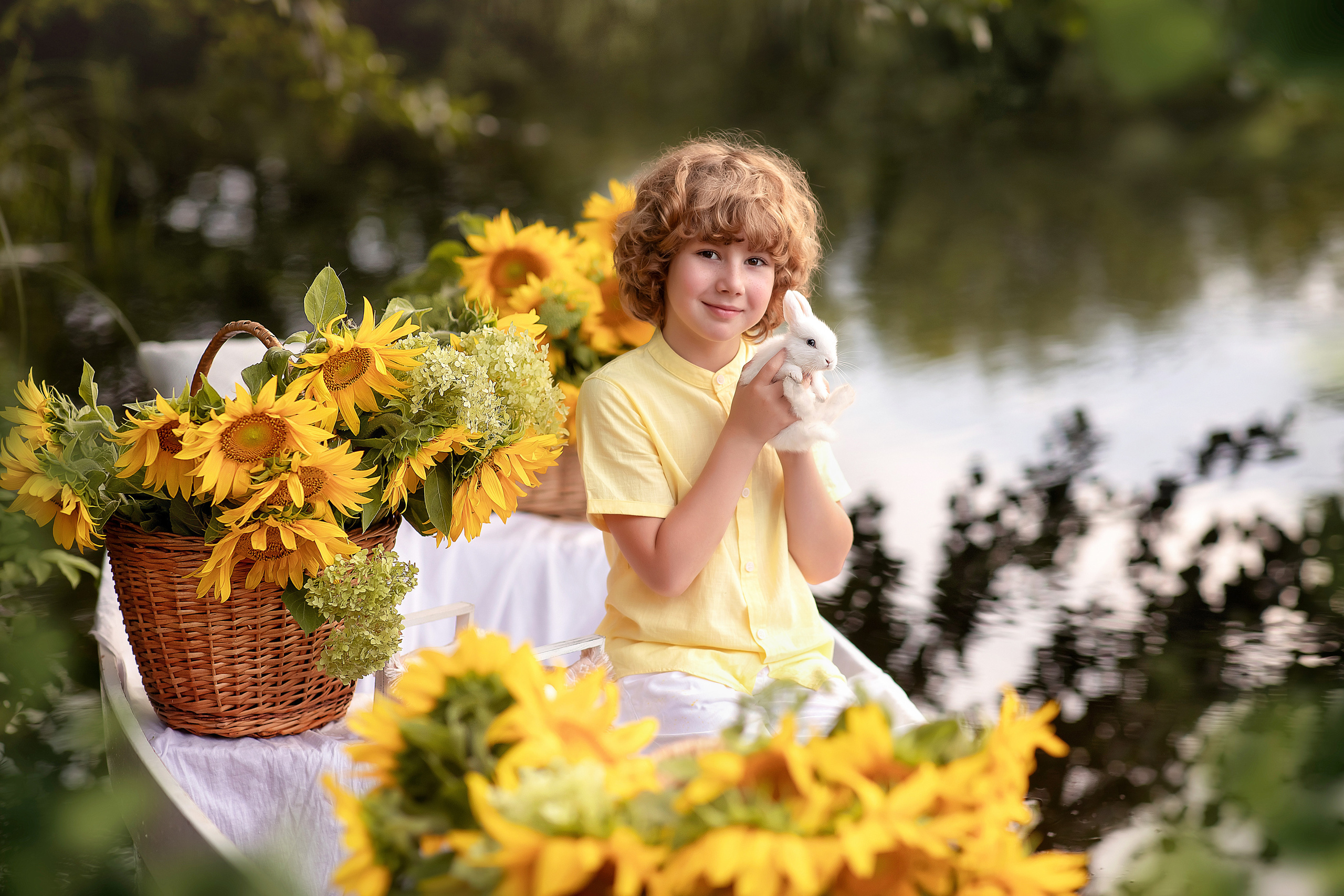 Витюша лодка с подсолнухами. Фотограф на крещение и венчание