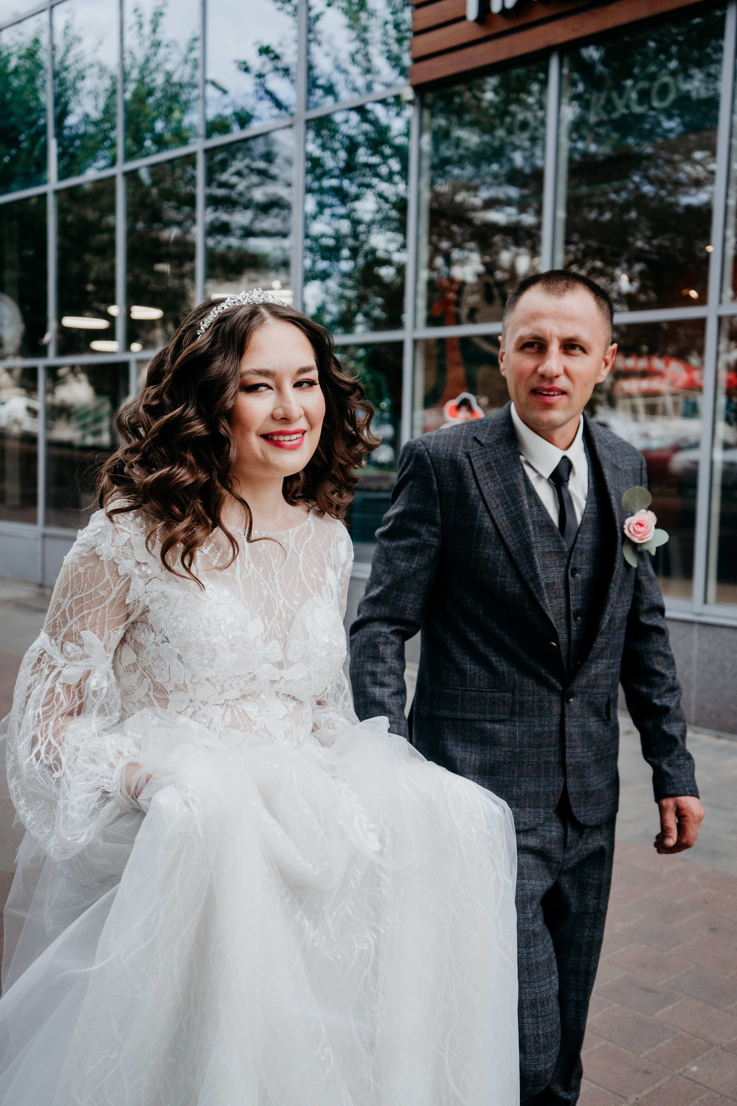 Свадебный фотографии с прогулки в окрестностях Улан-Удэ. Фотограф в Улан-Удэ. Свадебный фотограф в Улан-Удэ