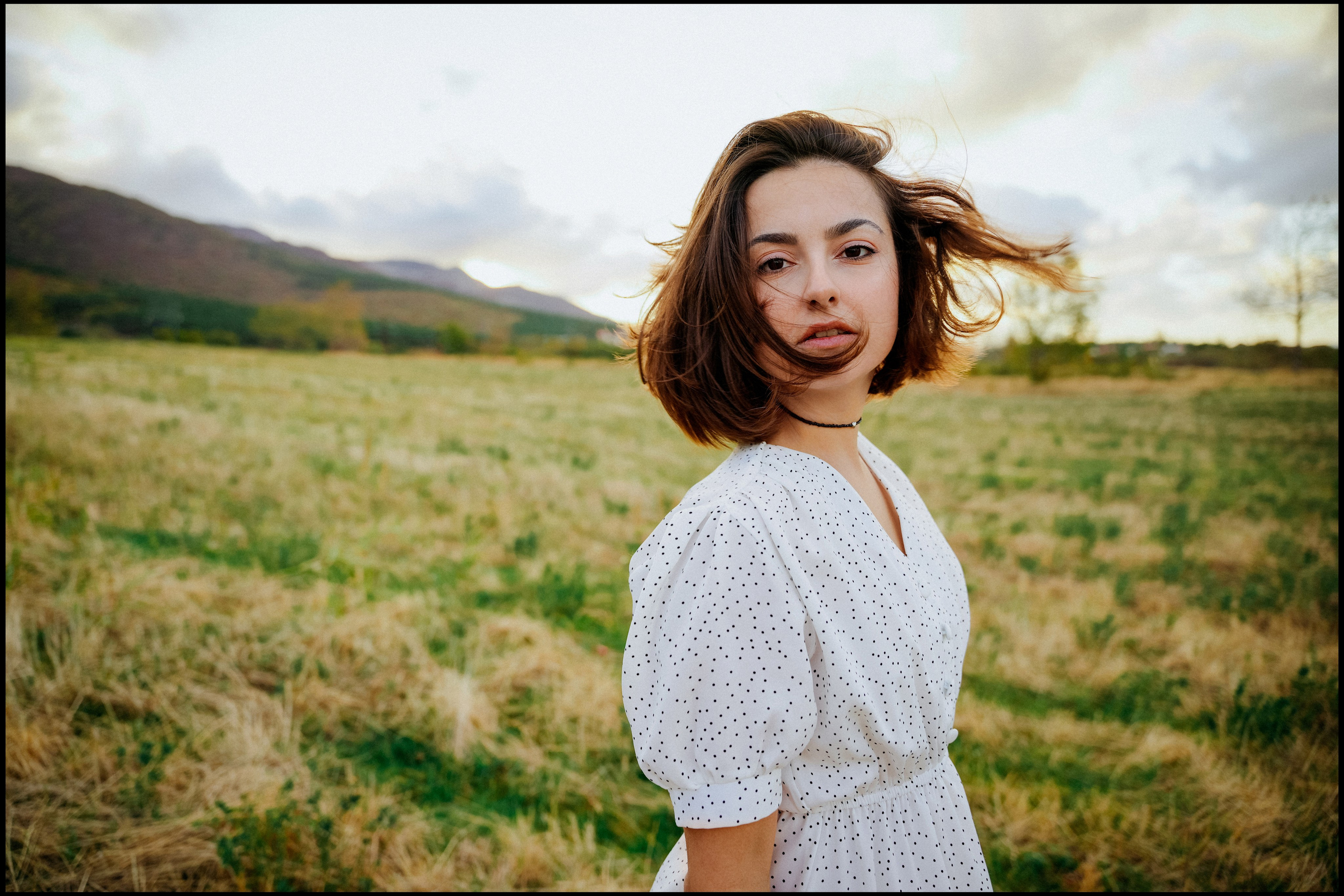 В полях. VISUAL ARTIST · KRONGAUZ ANASTASIA