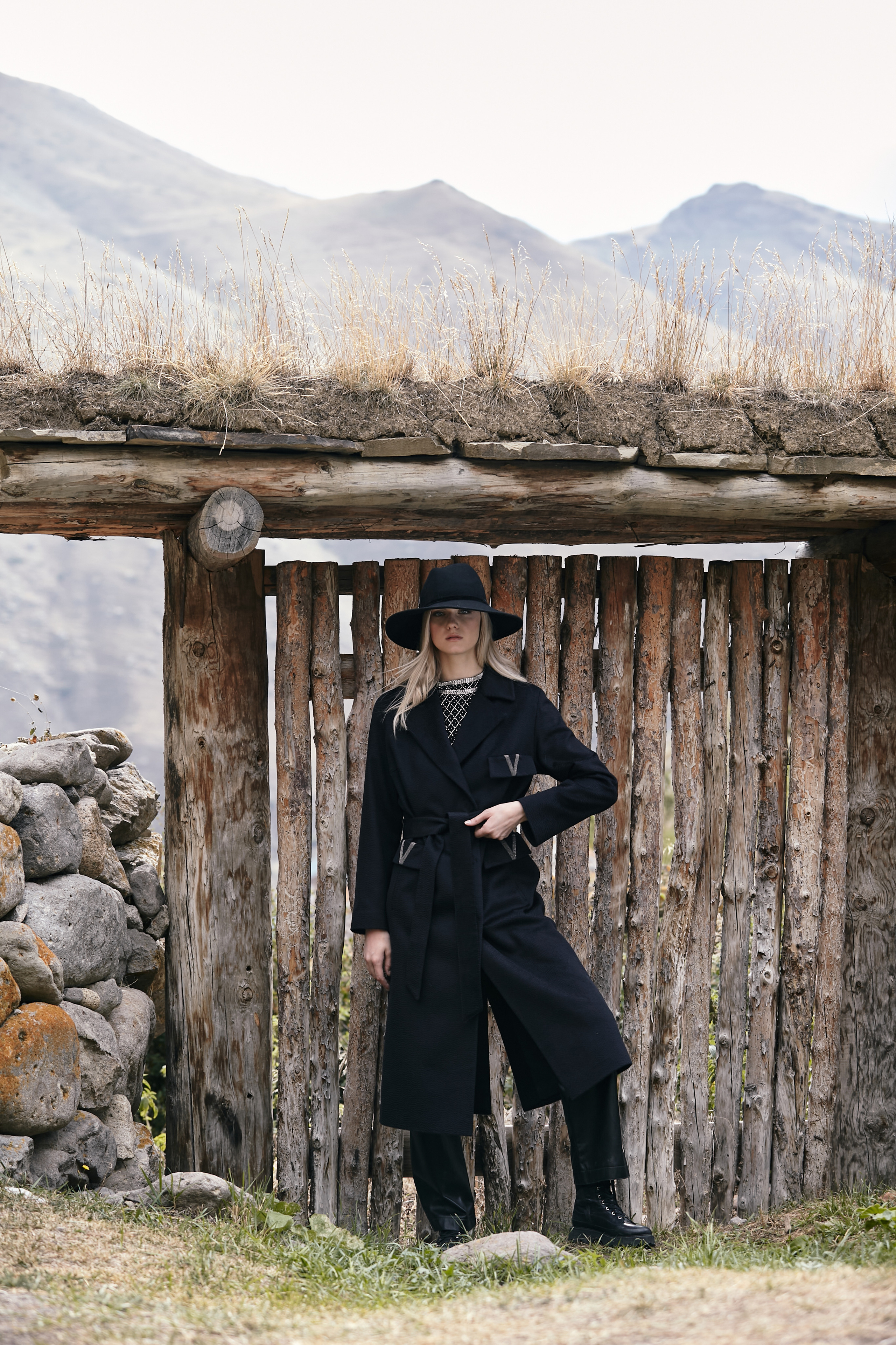 Съемка для бренда одежды. Фотограф Продюсер в горах КБР / Москва  Нальчик Горы