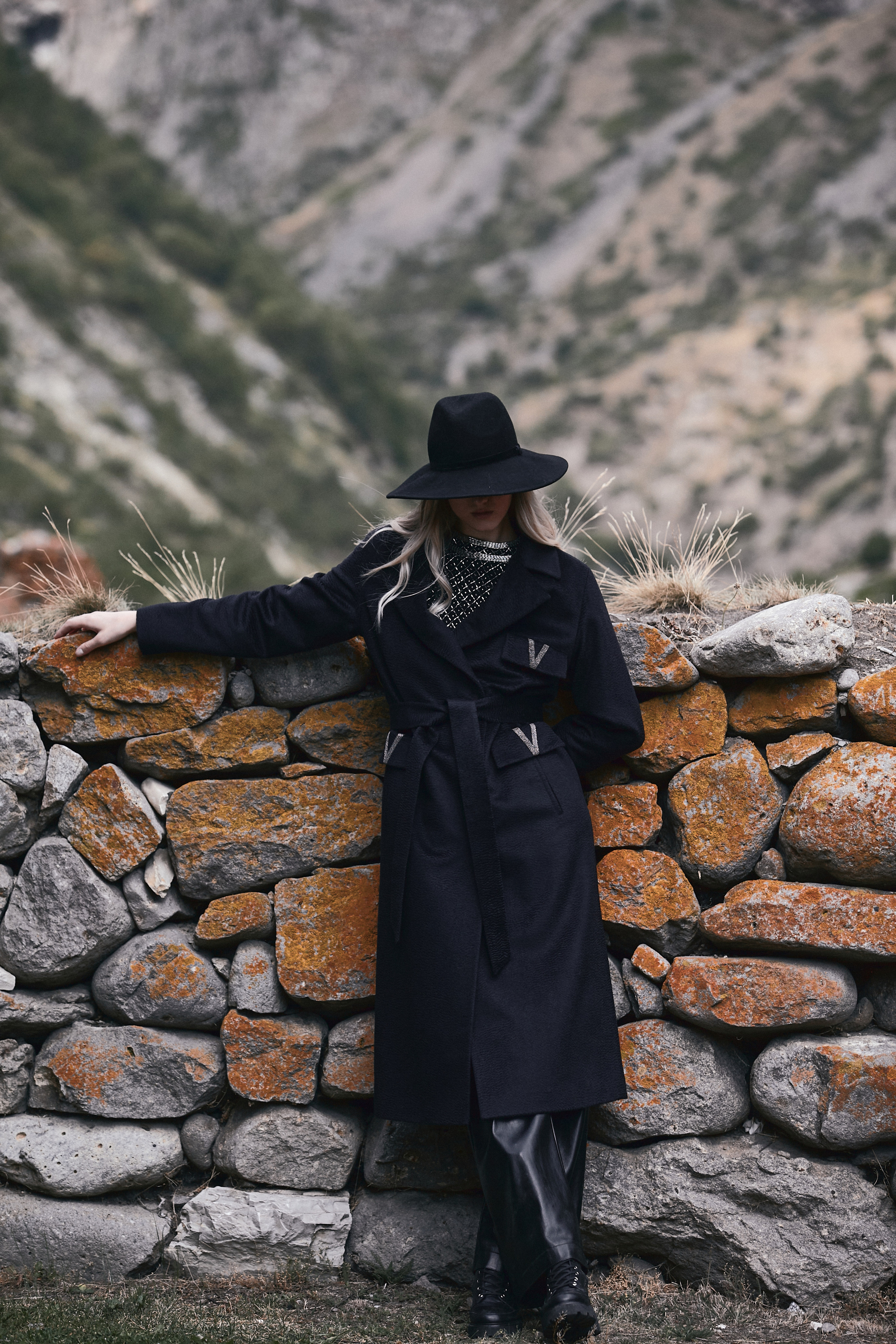 Съемка для бренда одежды. Фотограф Продюсер в горах КБР / Москва  Нальчик Горы