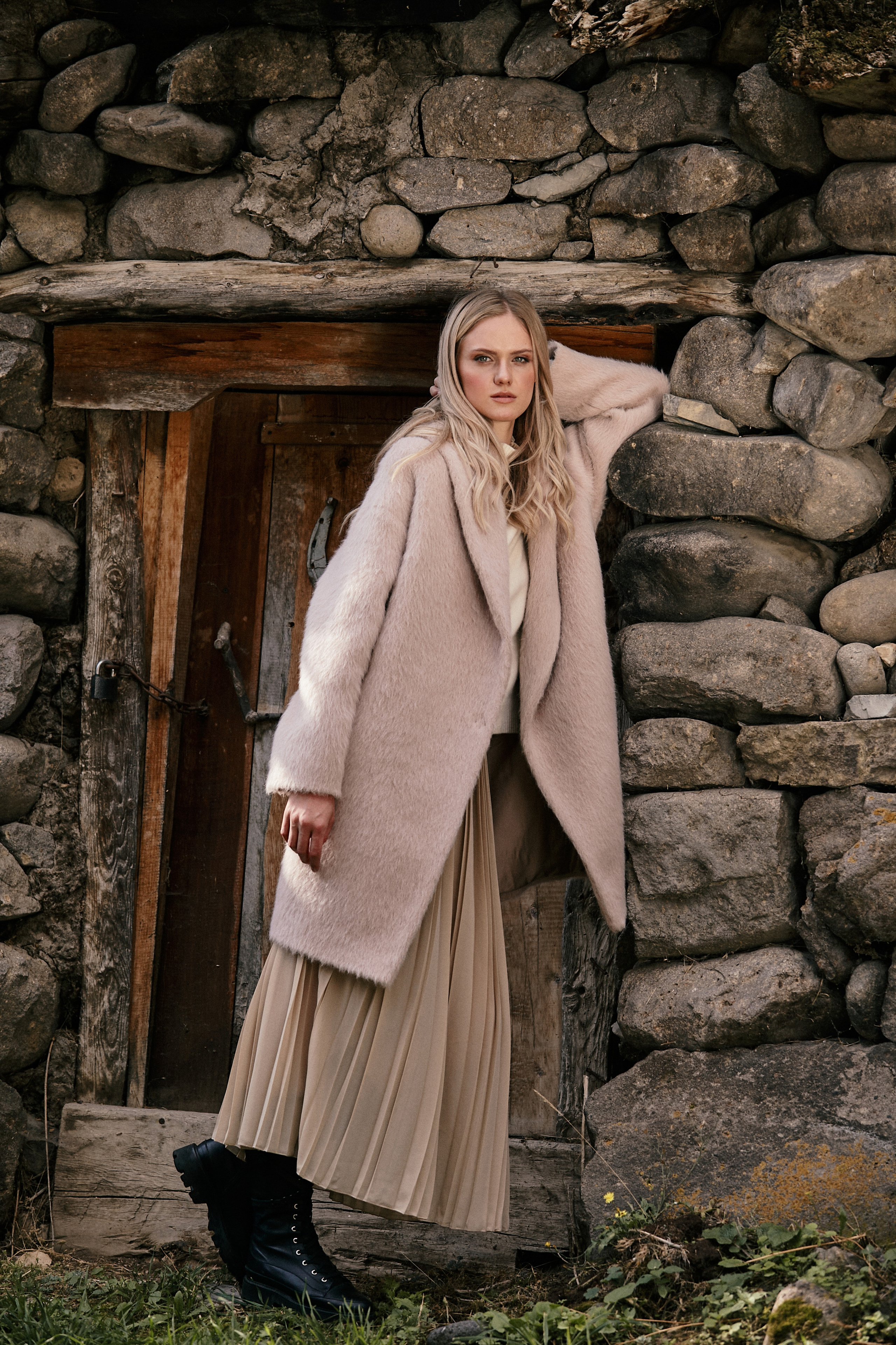 Съемка для бренда одежды. Фотограф Продюсер в горах КБР / Москва  Нальчик Горы