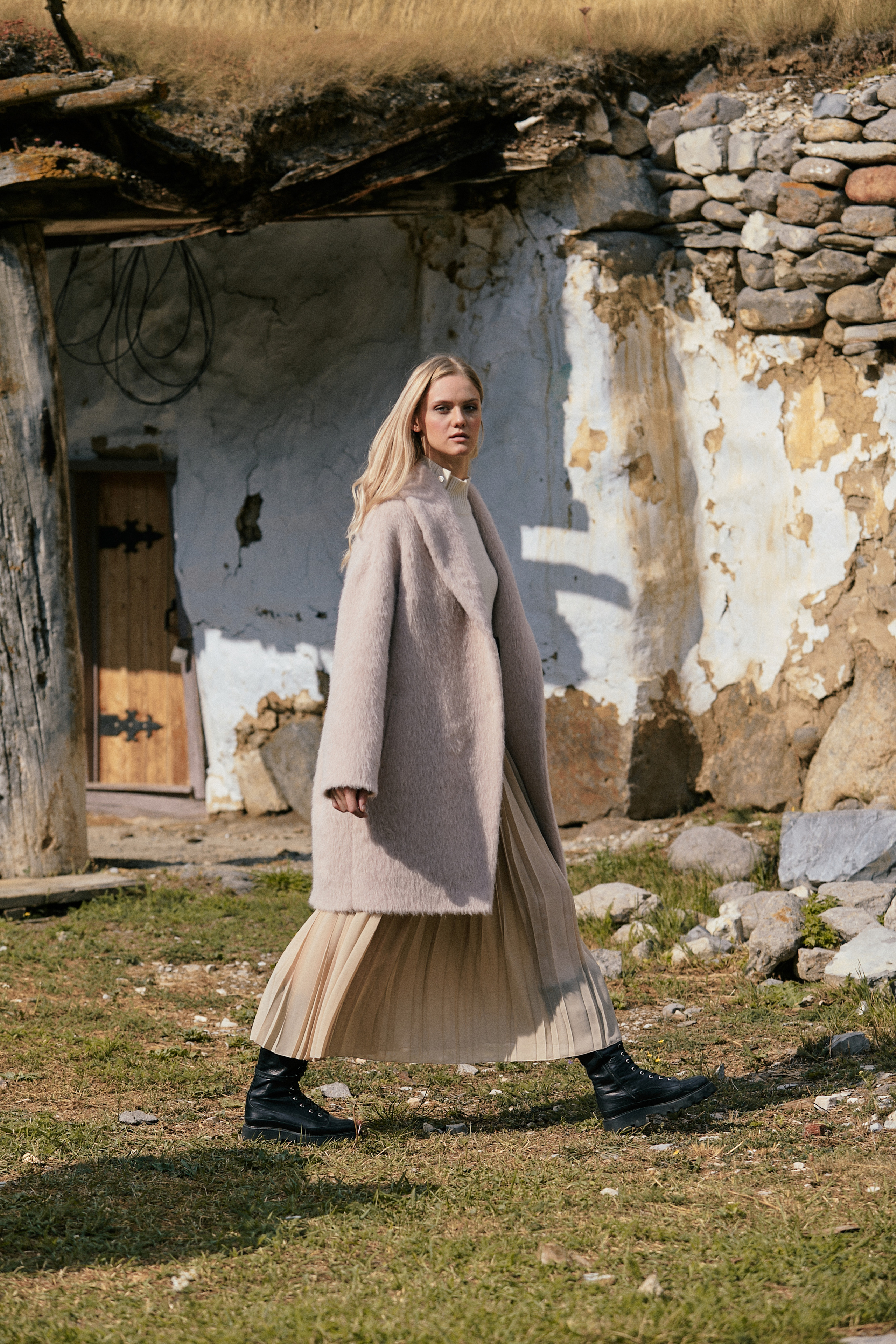 Съемка для бренда одежды. Фотограф Продюсер в горах КБР / Москва  Нальчик Горы