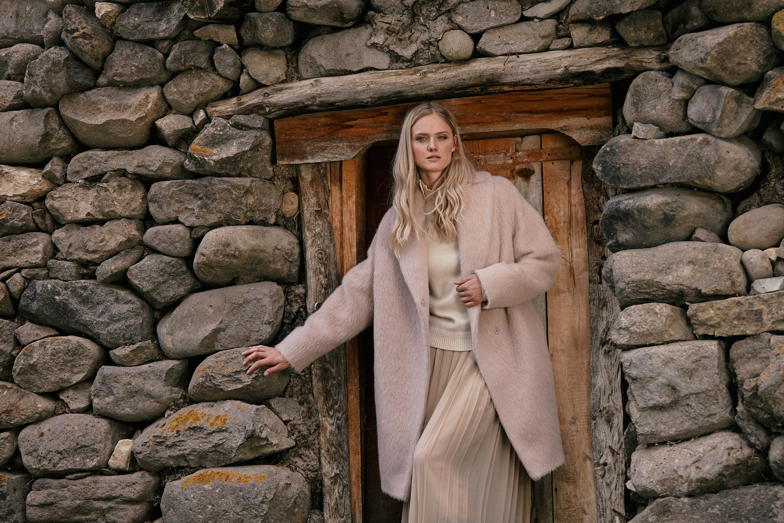 Съемка для бренда одежды. Фотограф Продюсер в горах КБР / Москва  Нальчик Горы