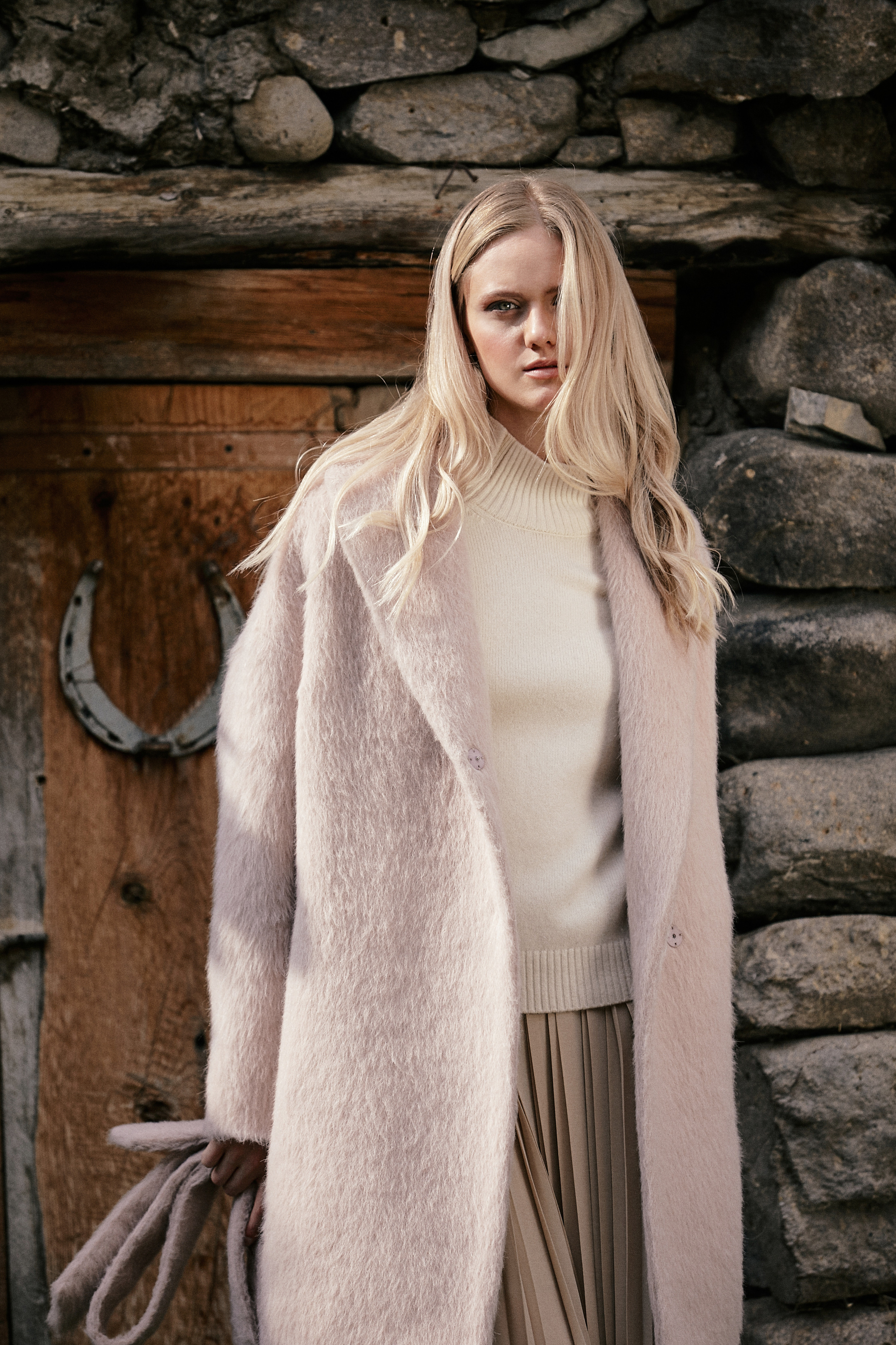 Съемка для бренда одежды. Фотограф Продюсер в горах КБР / Москва  Нальчик Горы