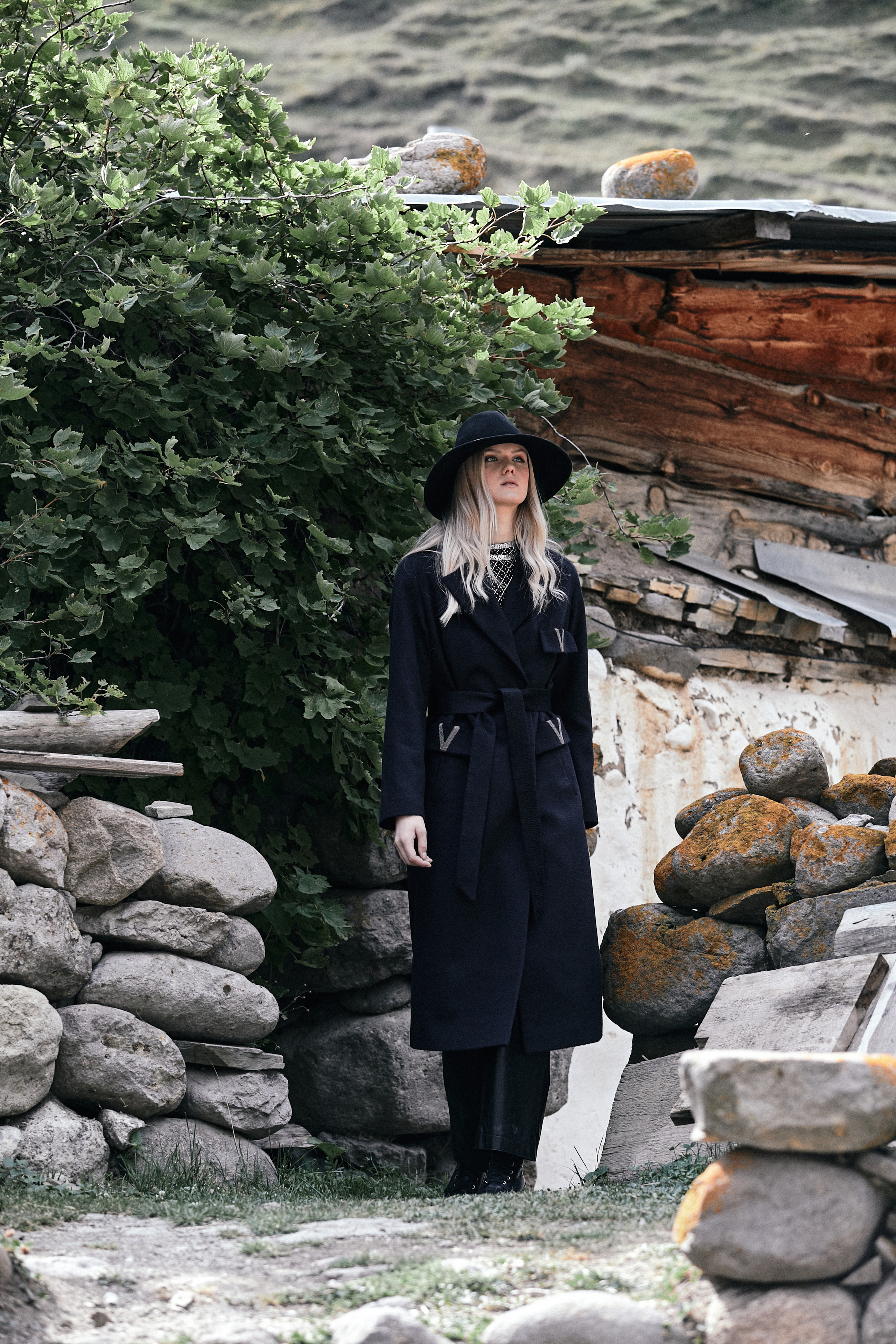 Съемка для бренда одежды. Фотограф Продюсер в горах КБР / Москва  Нальчик Горы