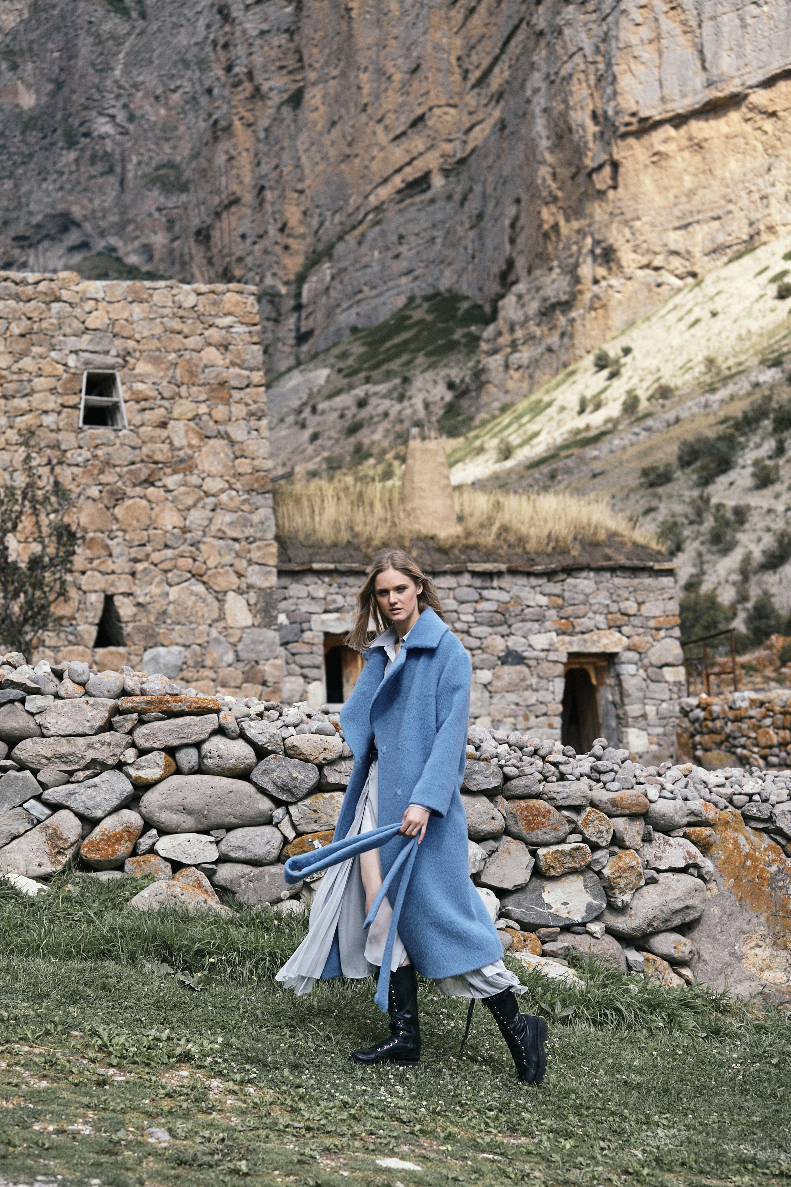 Съемка для бренда одежды. Фотограф Продюсер в горах КБР / Москва  Нальчик Горы