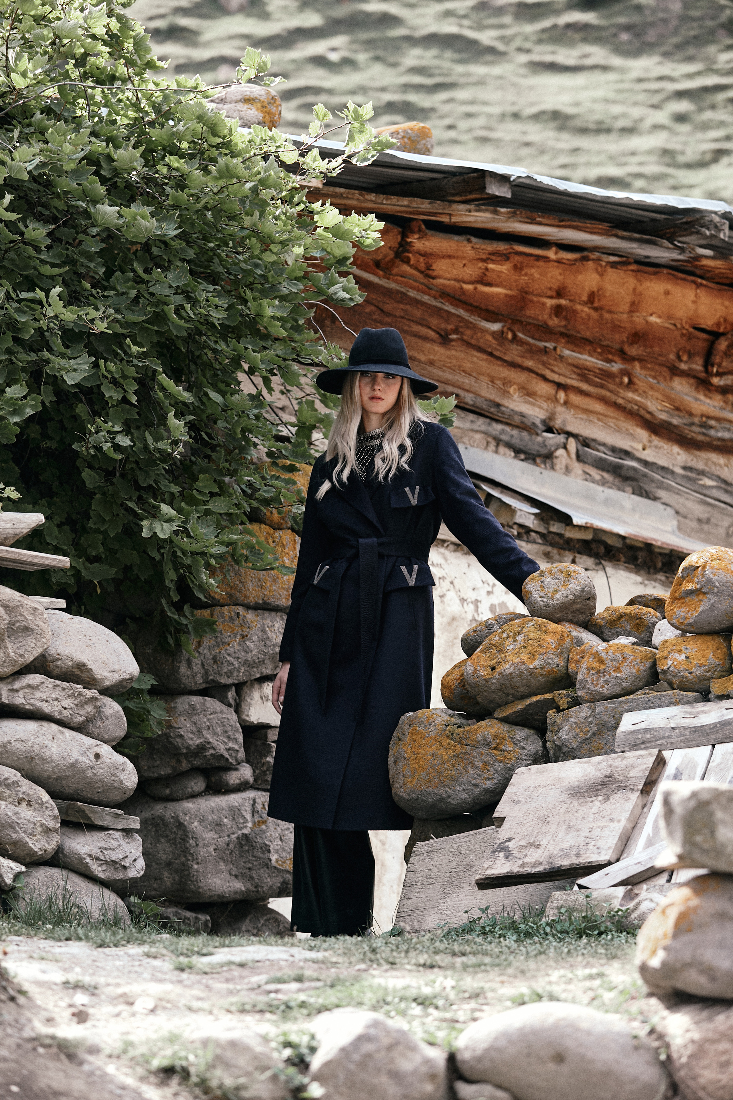 Съемка для бренда одежды. Фотограф Продюсер в горах КБР / Москва  Нальчик Горы