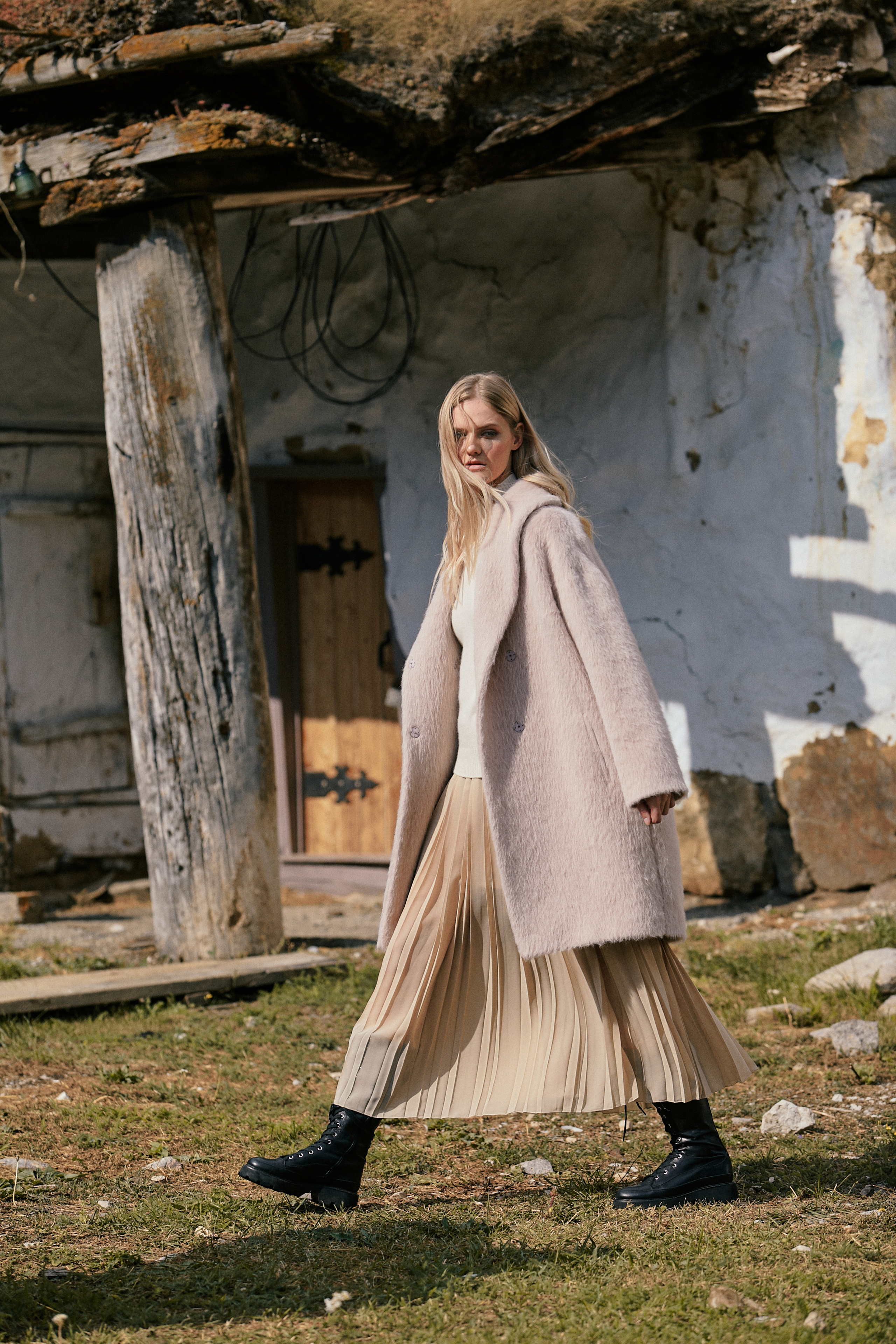 Съемка для бренда одежды. Фотограф Продюсер в горах КБР / Москва  Нальчик Горы