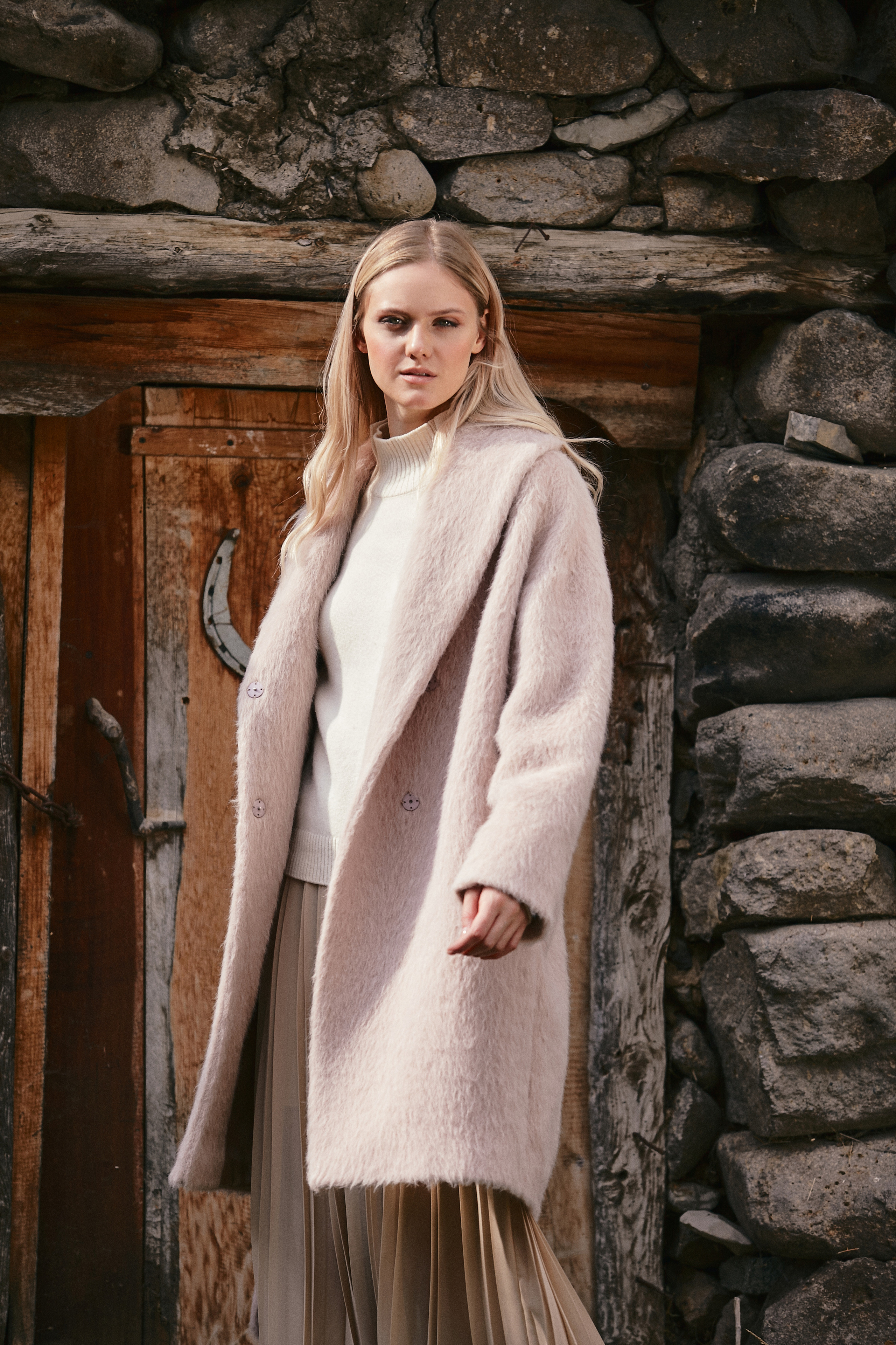 Съемка для бренда одежды. Фотограф Продюсер в горах КБР / Москва  Нальчик Горы