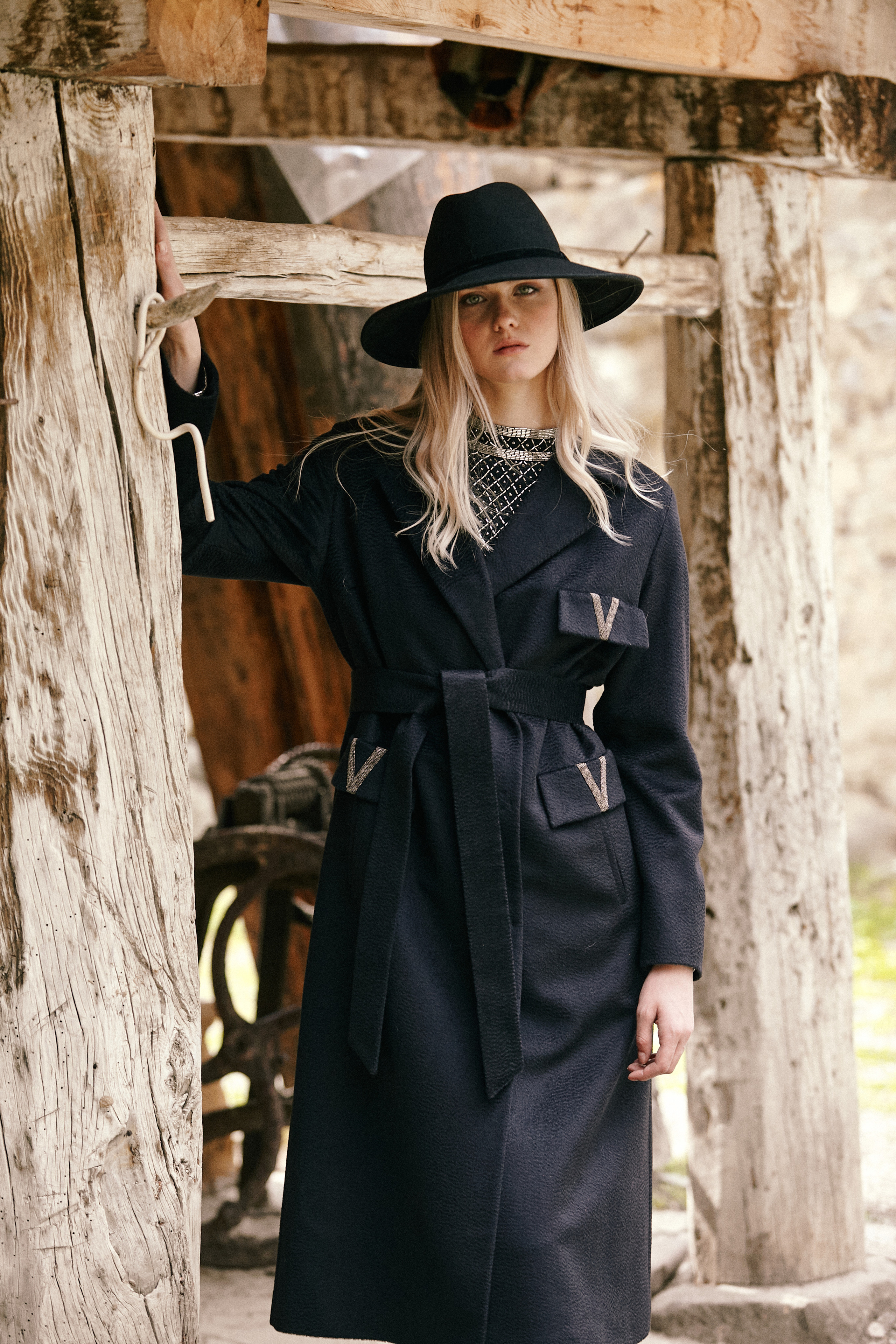 Съемка для бренда одежды. Фотограф Продюсер в горах КБР / Москва  Нальчик Горы