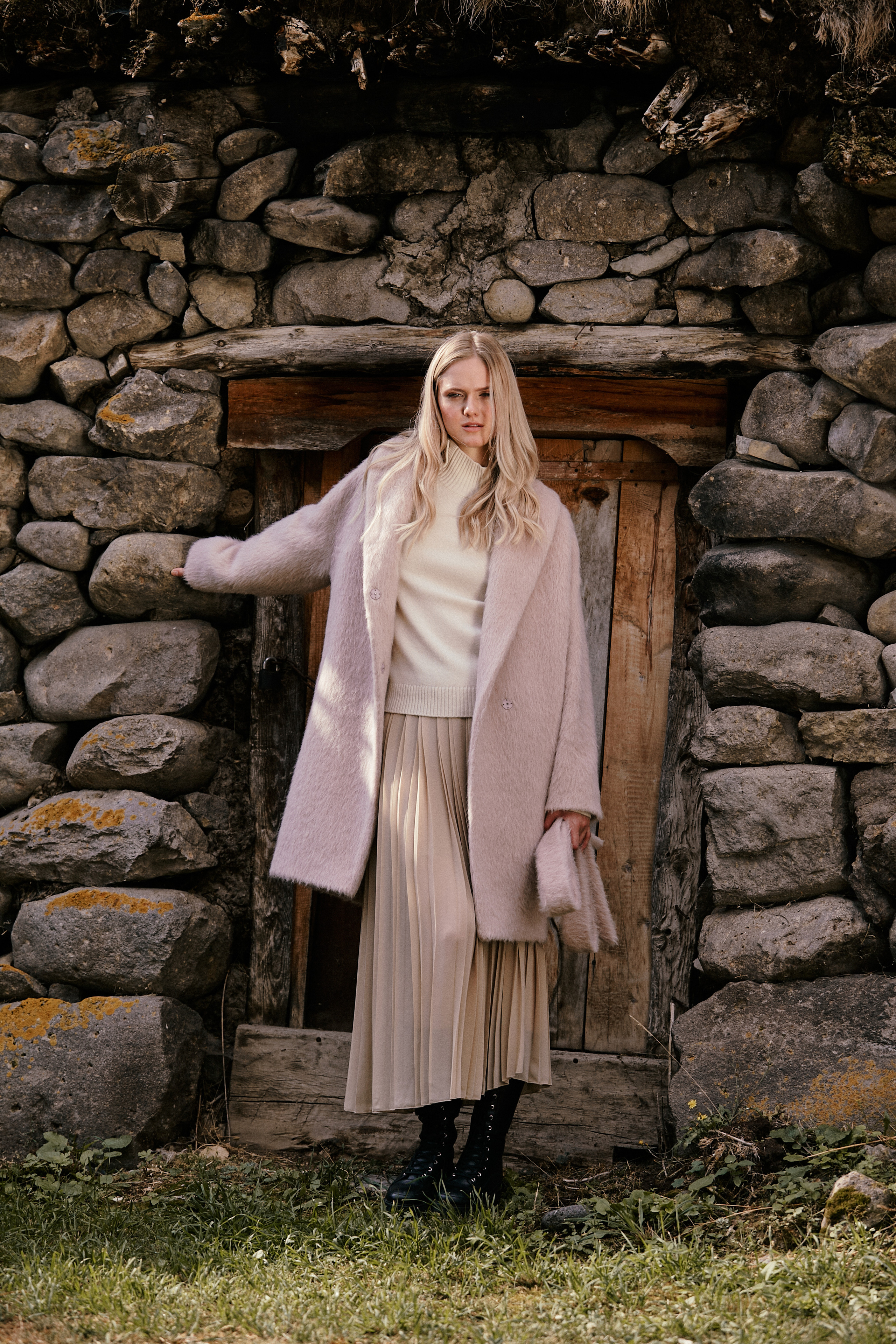 Съемка для бренда одежды. Фотограф Продюсер в горах КБР / Москва  Нальчик Горы