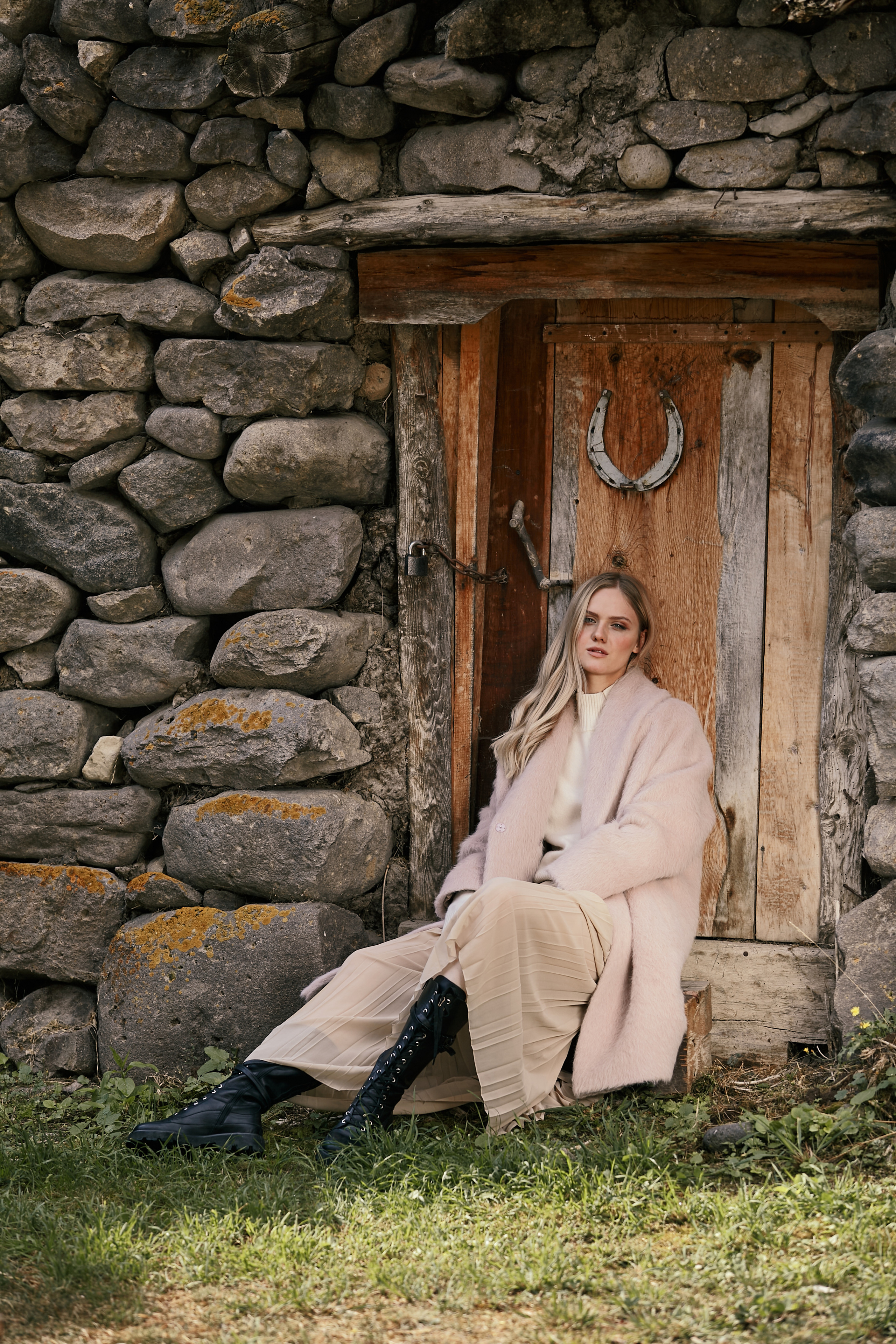 Съемка для бренда одежды. Фотограф Продюсер в горах КБР / Москва  Нальчик Горы