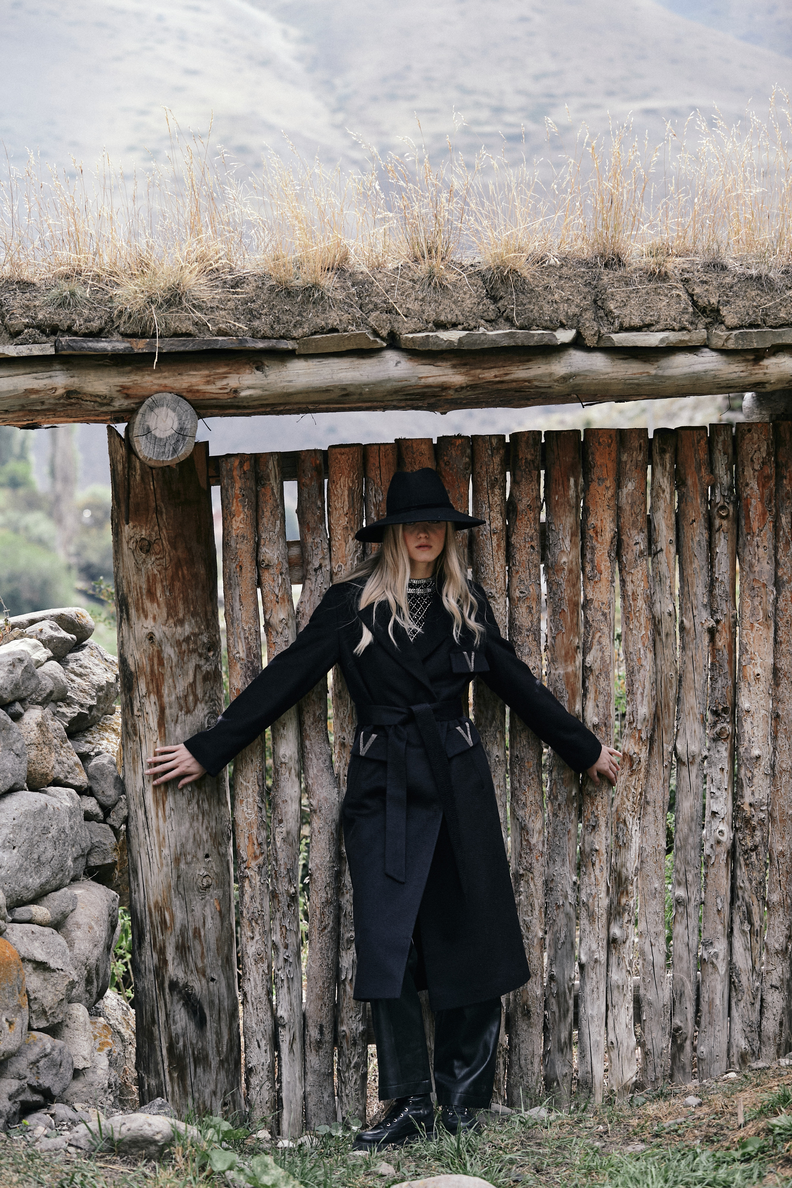 Съемка для бренда одежды. Фотограф Продюсер в горах КБР / Москва  Нальчик Горы