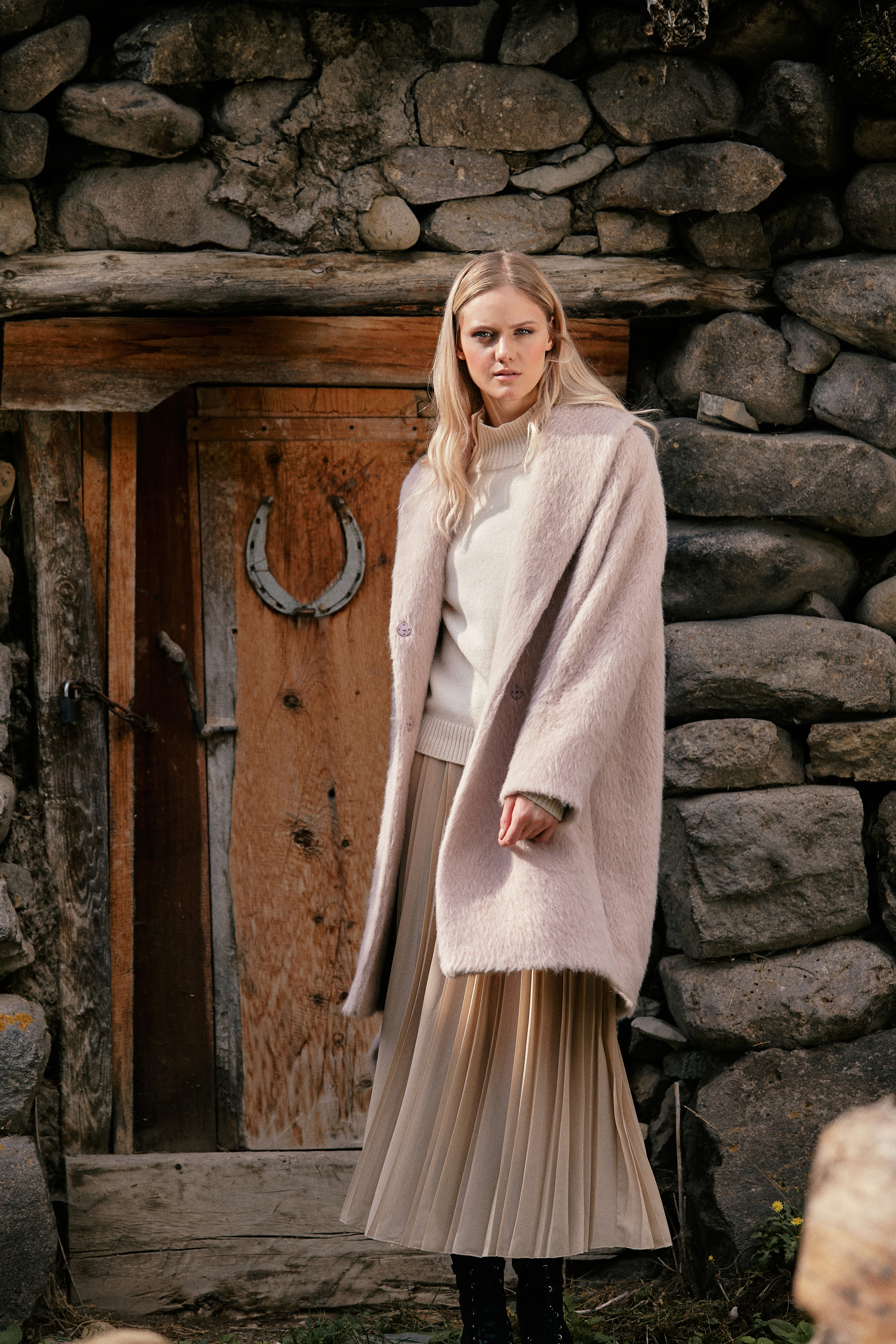 Съемка для бренда одежды. Фотограф Продюсер в горах КБР / Москва  Нальчик Горы