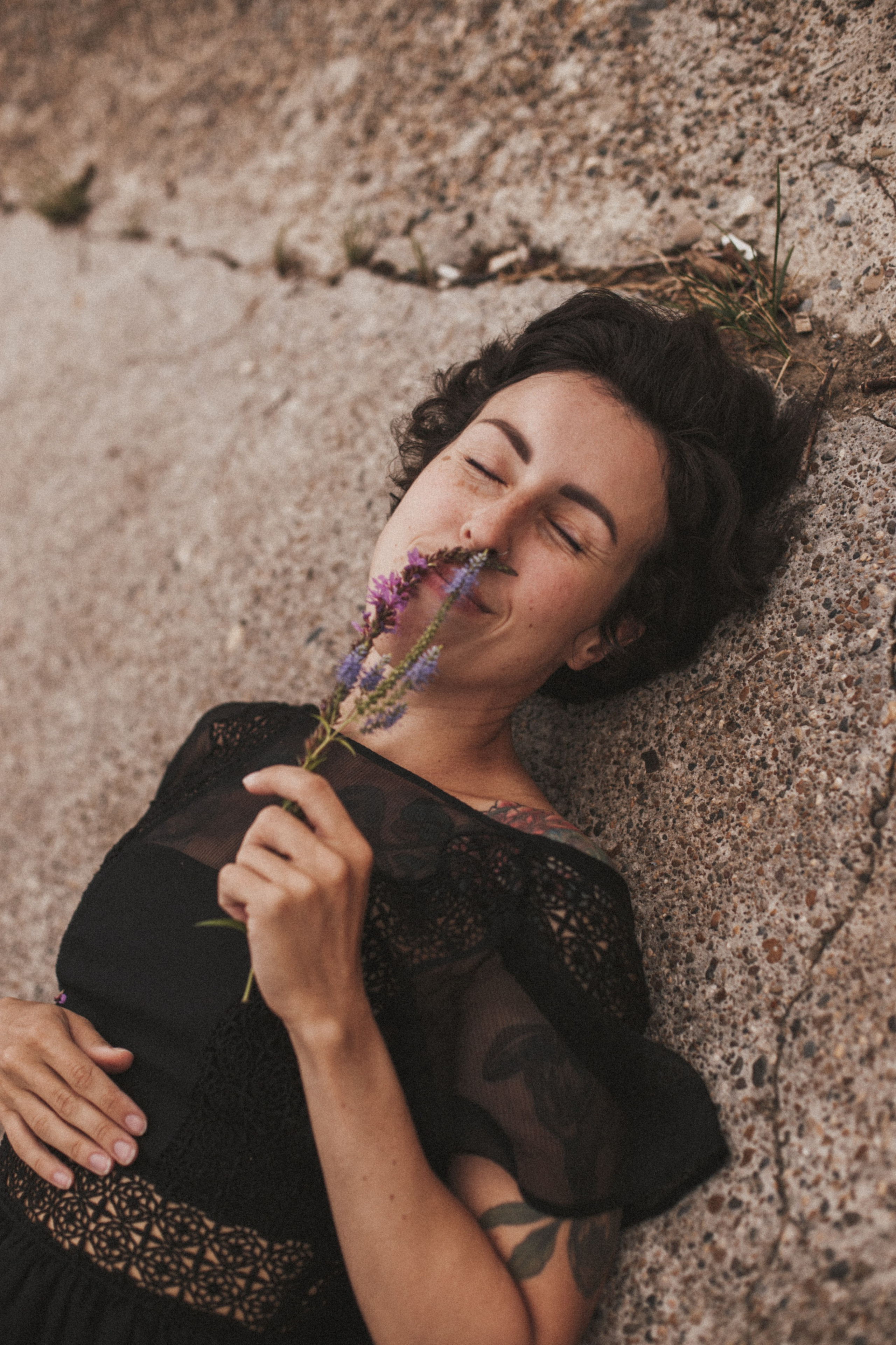 Есенин у реки. Фотограф в Нижнем Новгороде