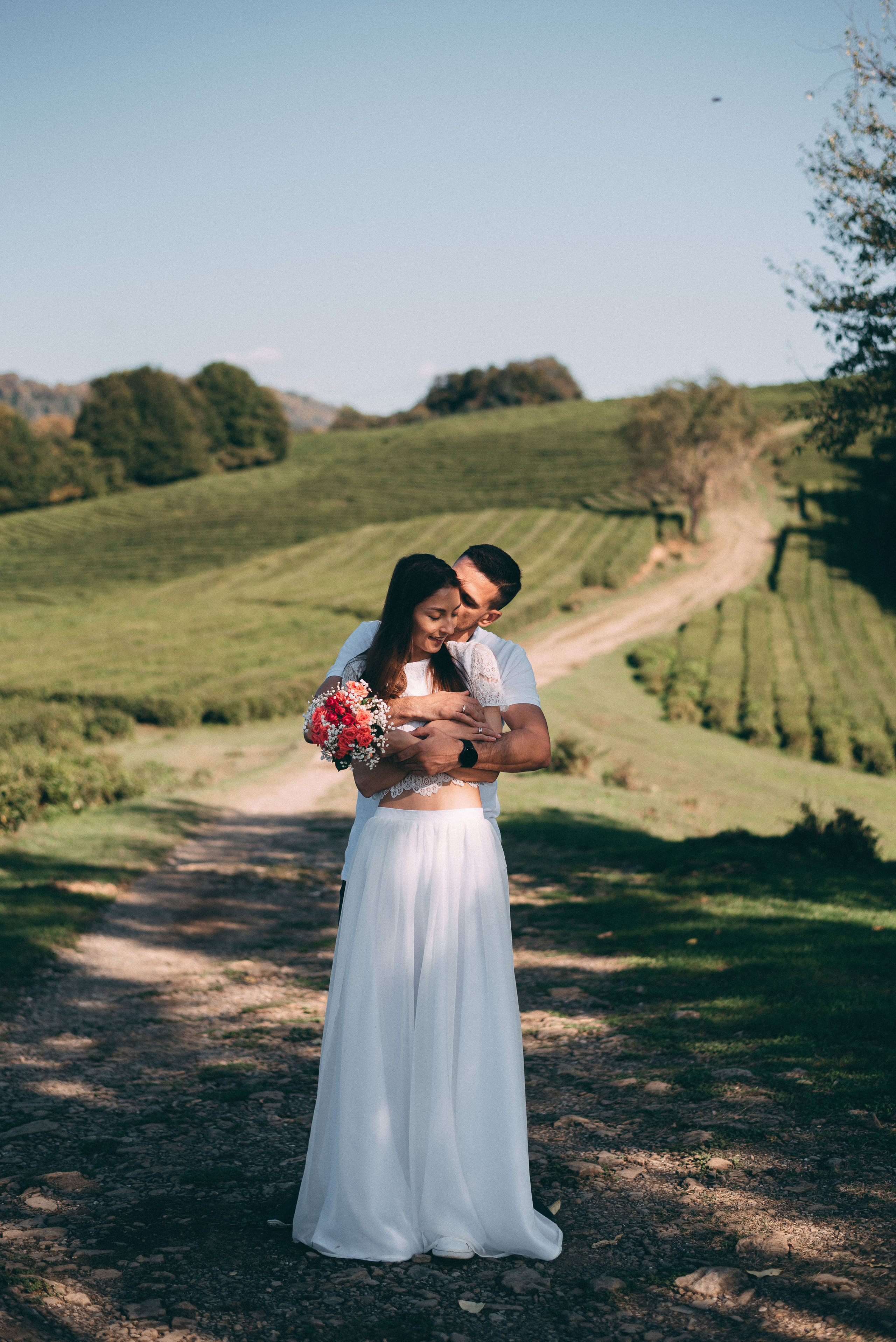 Фотосессия лавстори на чайных плантациях. Фотограф в Сочи — Маргарита Поганова