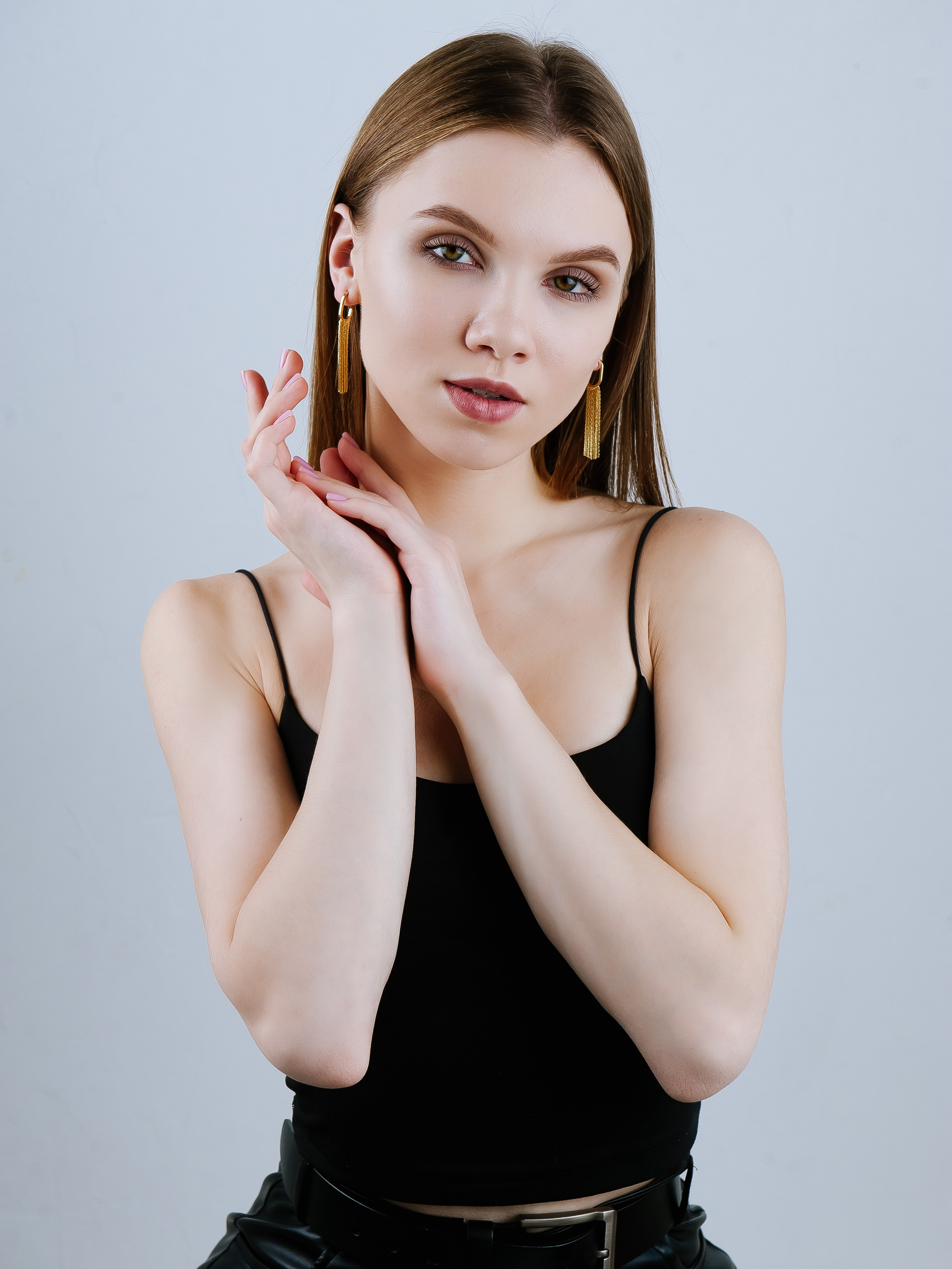 Бижутерия на модели. Ozon/wb