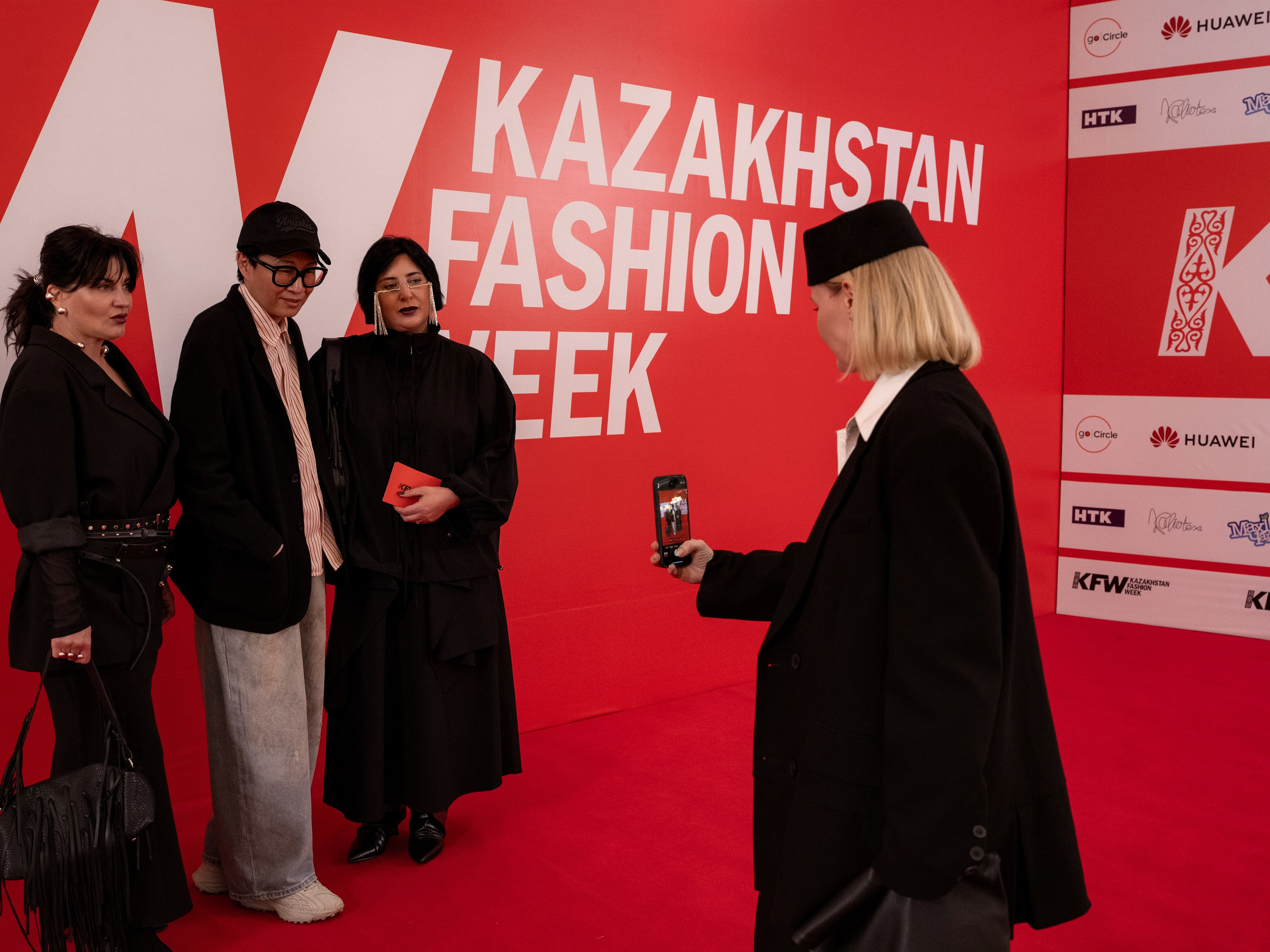 Backstage Day 3. Сайт Алматинского НЮ АРТ, будуар и фэшн фотографа Дениса Карпенко