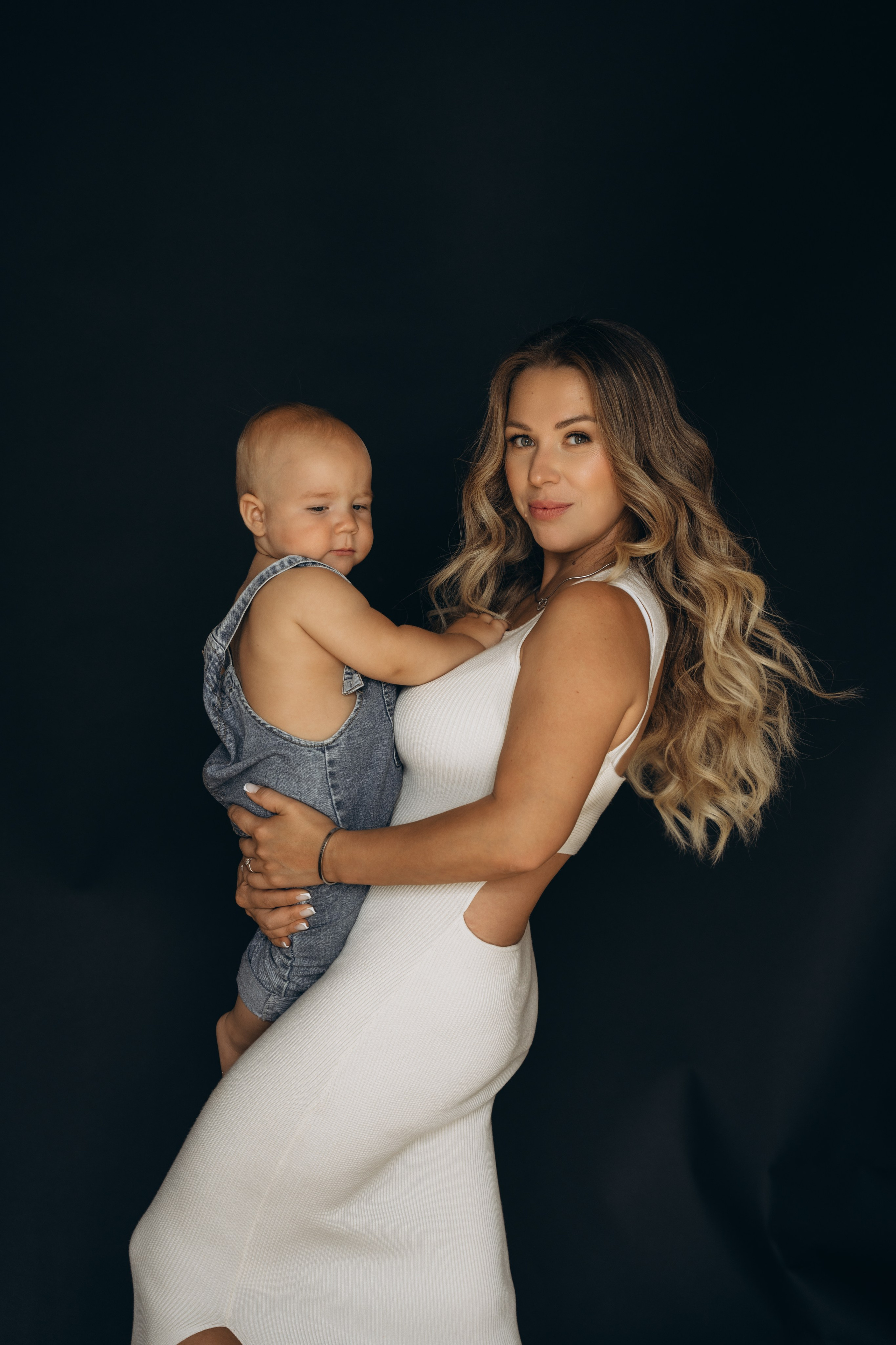 Мама и сыночек. Семейный фотограф Москва. Фотограф беременности и материнства Москва