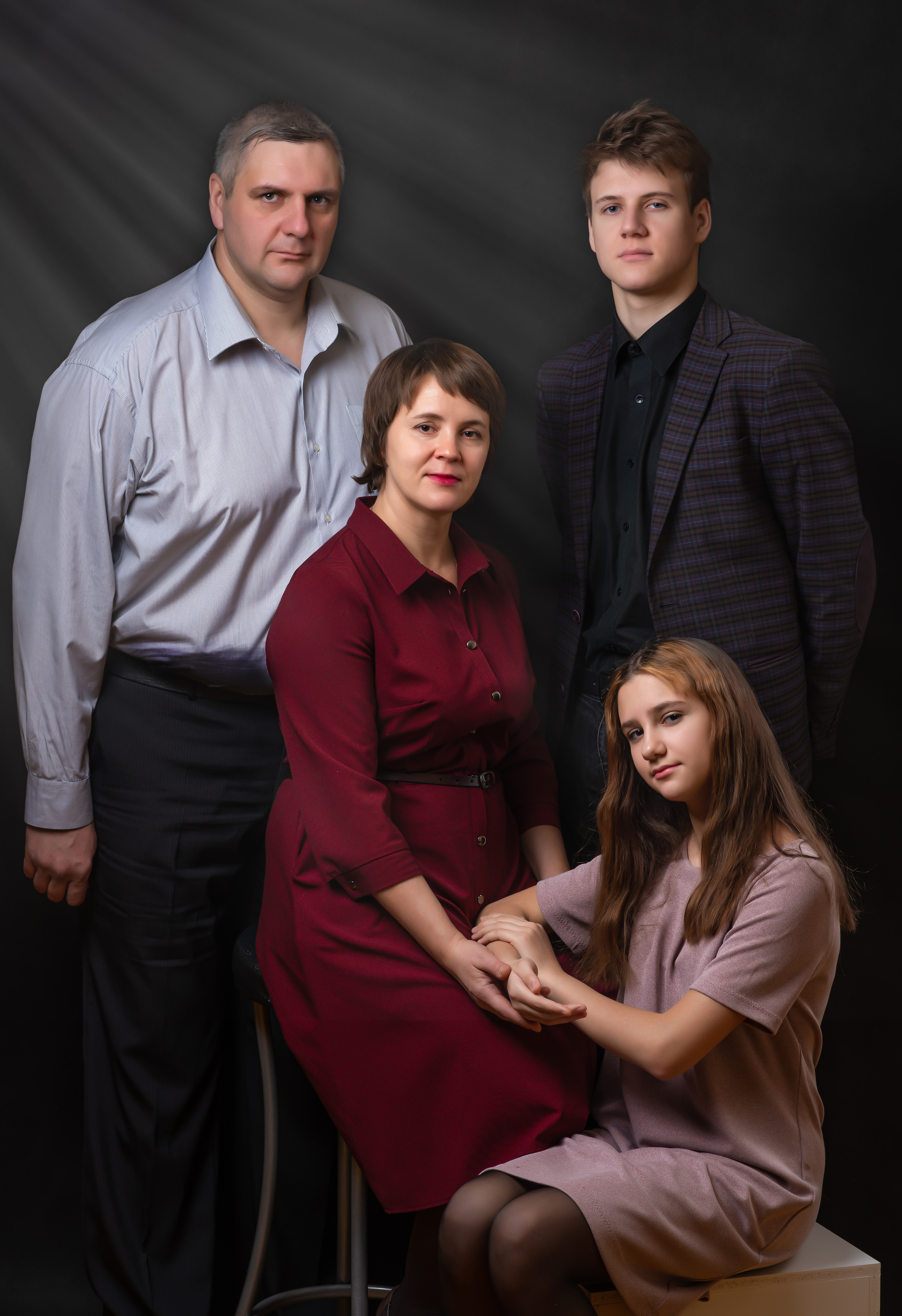 Семейная фотография в студии. Фотограф Орлов Алексей Петрович. Челябинск