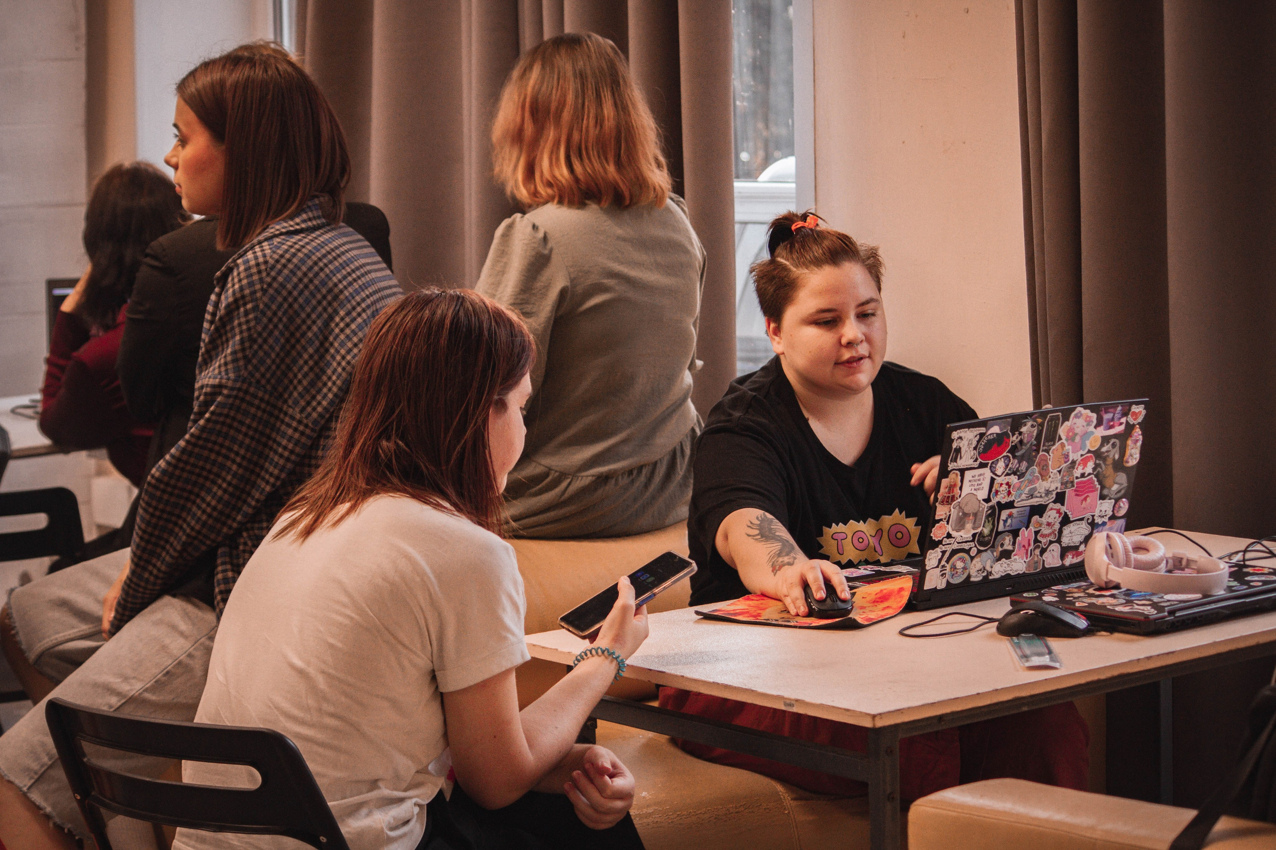 ЖЕНСКИЙ ГЕЙМДЖЕМ — Творческий сбор разработчиц. Создадим шедевр? Виталина и её фотоискусство