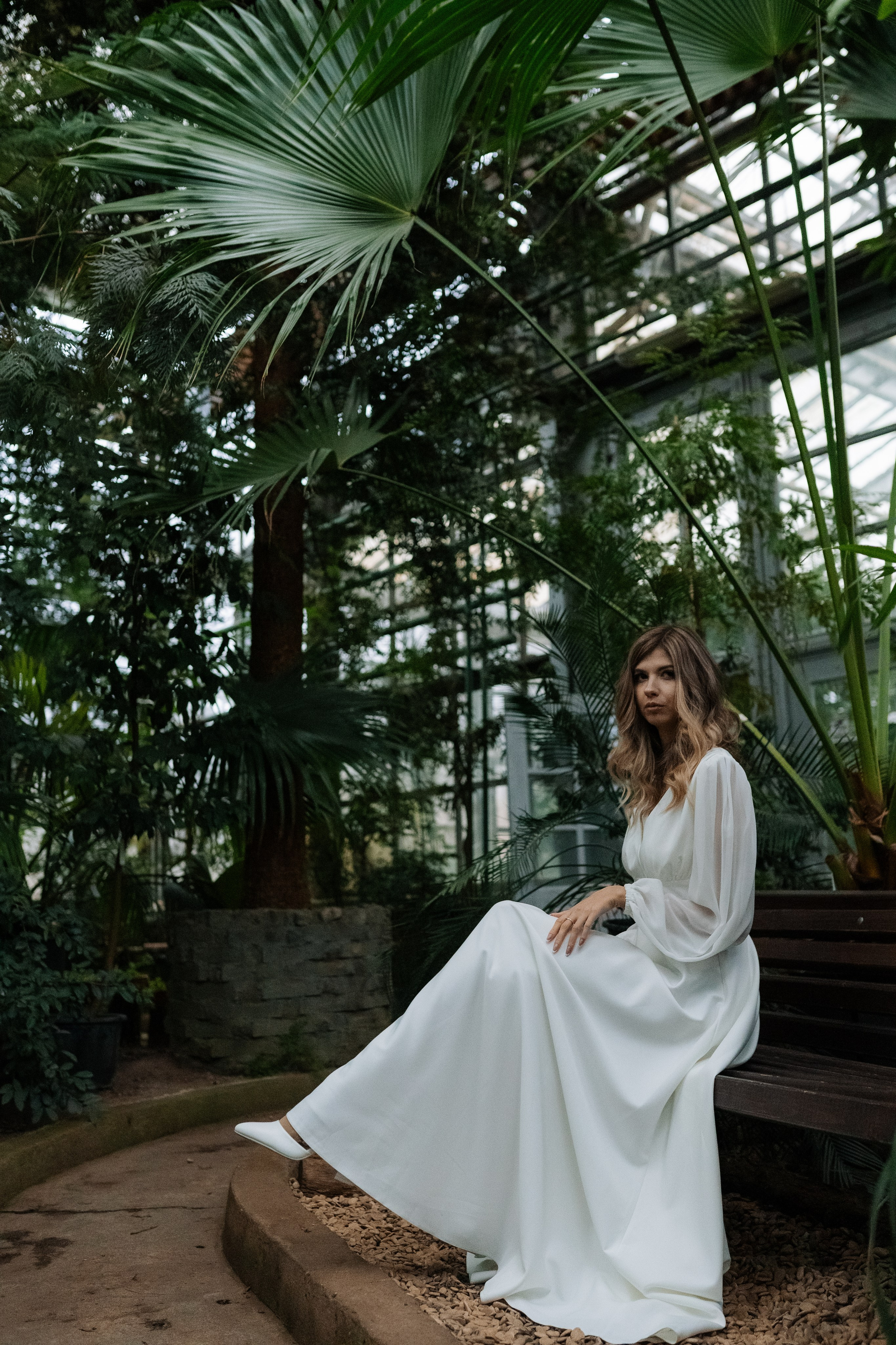 Свадебная фотосессия в оранжерее, Москва. Свадебный фотограф в Москве Анна Полушина