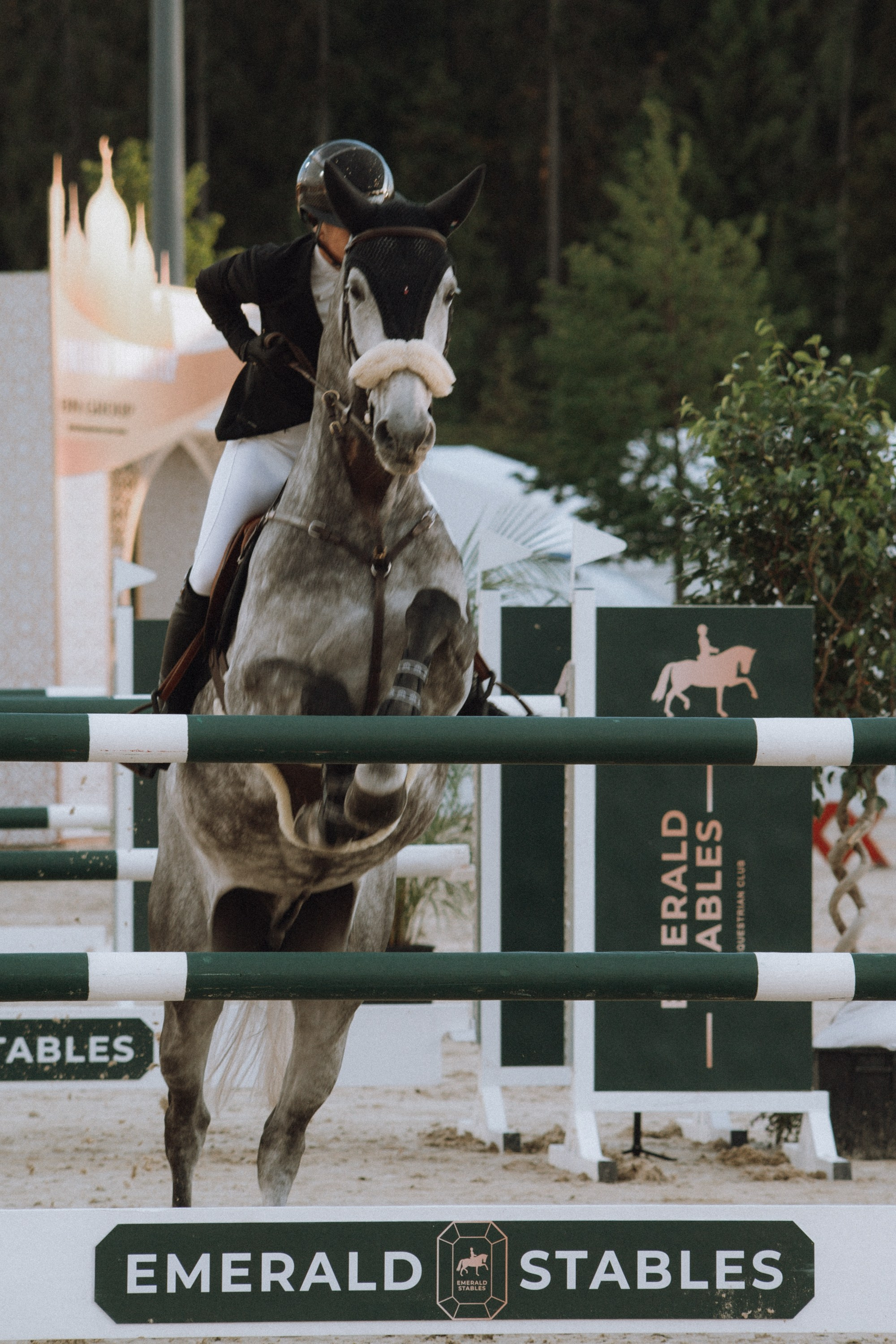 Emerald Stables CUP 2025. Бэкстейдж и репортажный фотограф в Москве Артем Онацко