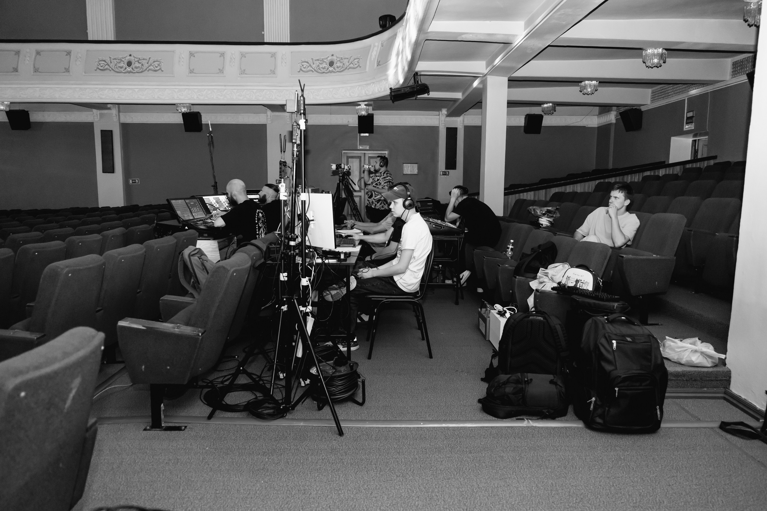 Backstage. Занимаюсь профессиональной фотографией и живу рядом с Байкалом. Работаю в разных жанрах