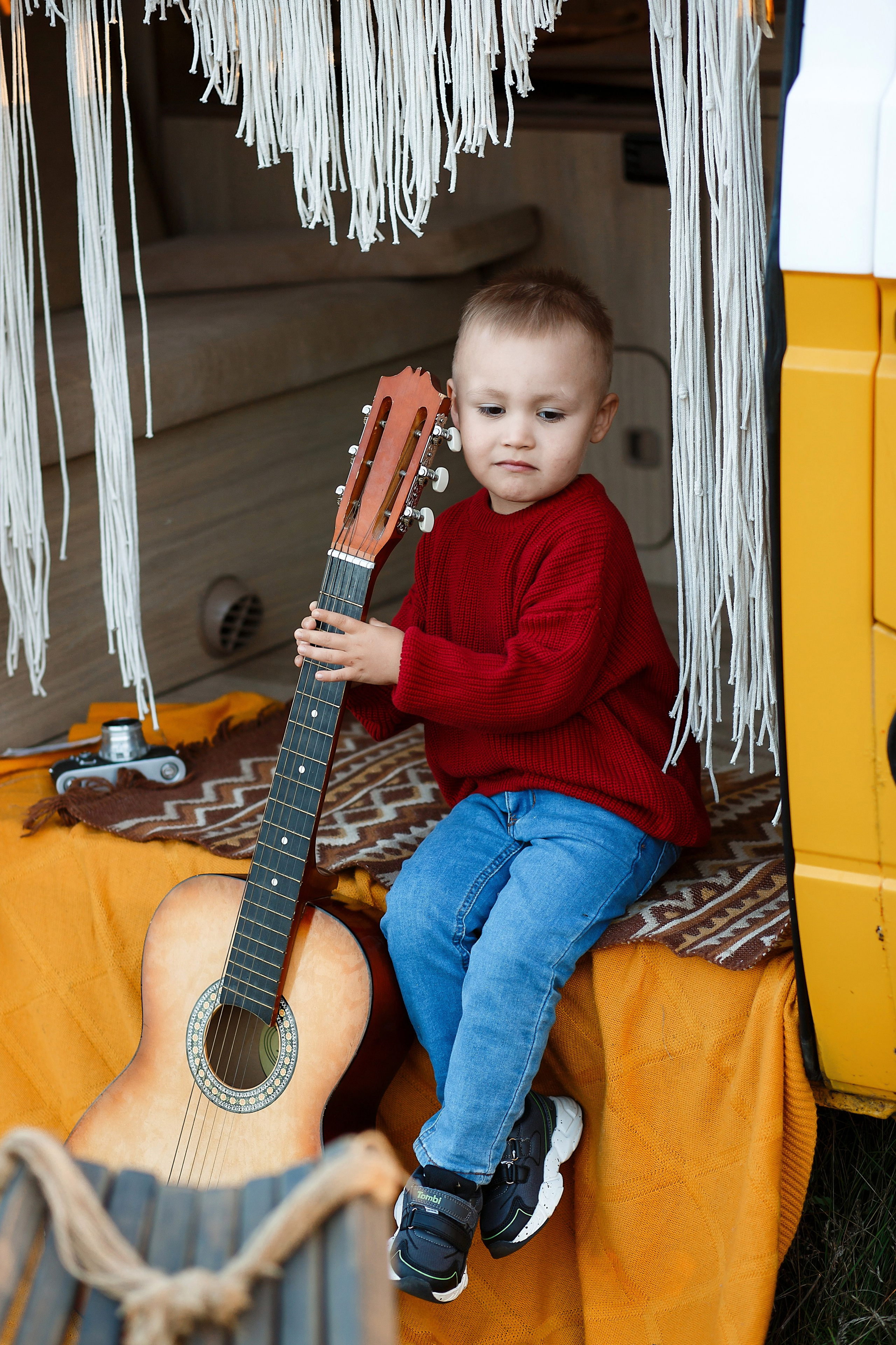 Желтый фургон. Семейный и детский фотограф в Стерлитамаке Разина Рахмангулова