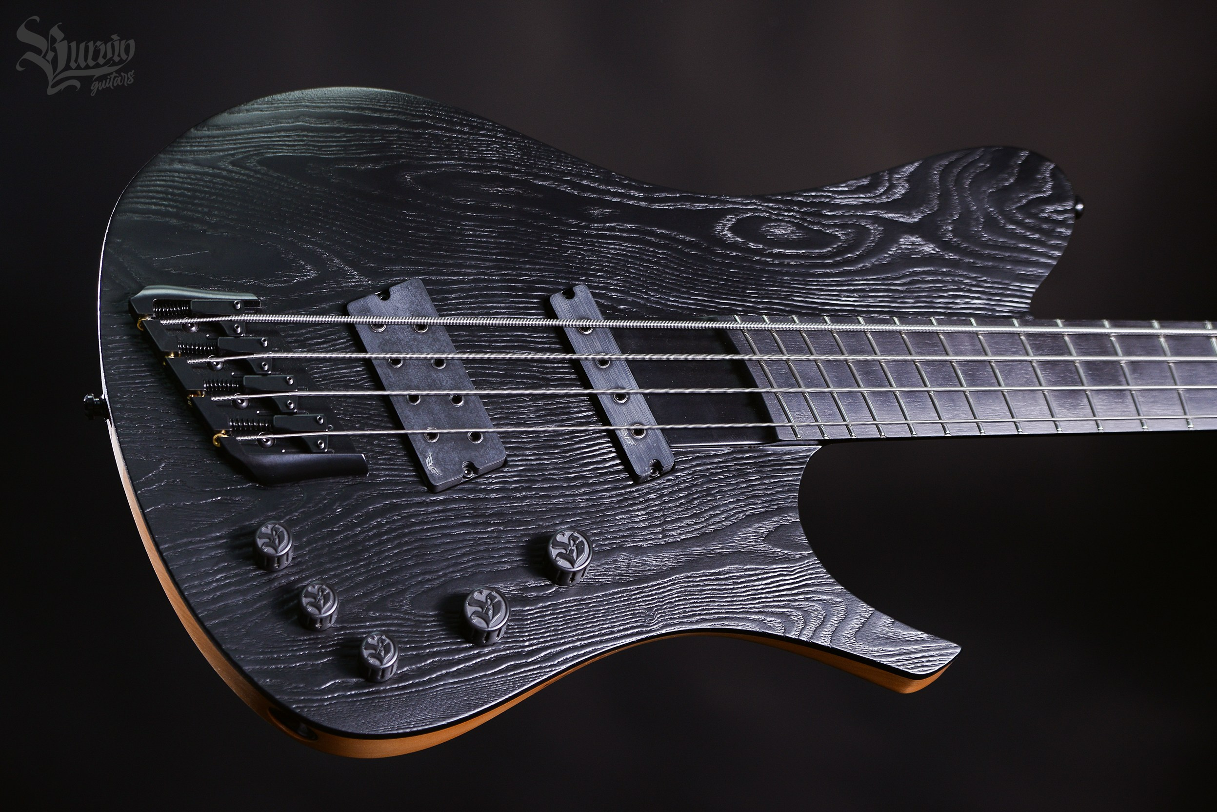 048 ZLAYA SOBAKA Bass. Master of making guitars and basses to order