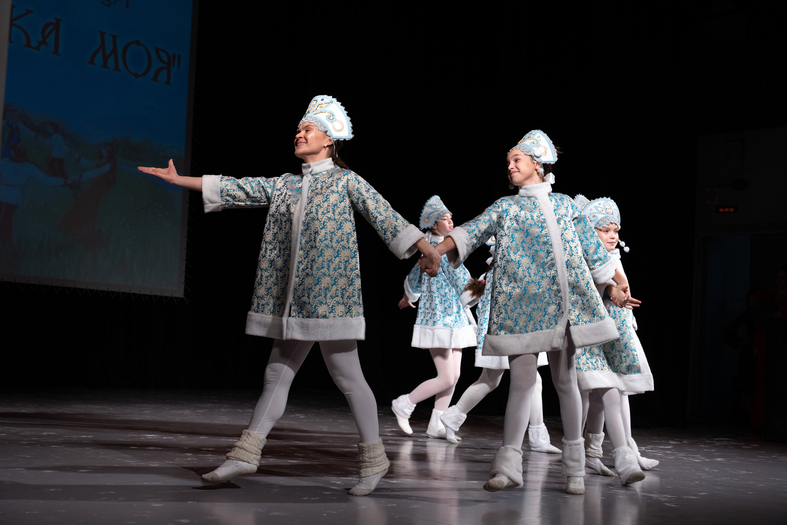 Народный танец. Репортажная съёмка в Санкт-Петербурге, Константин Петров