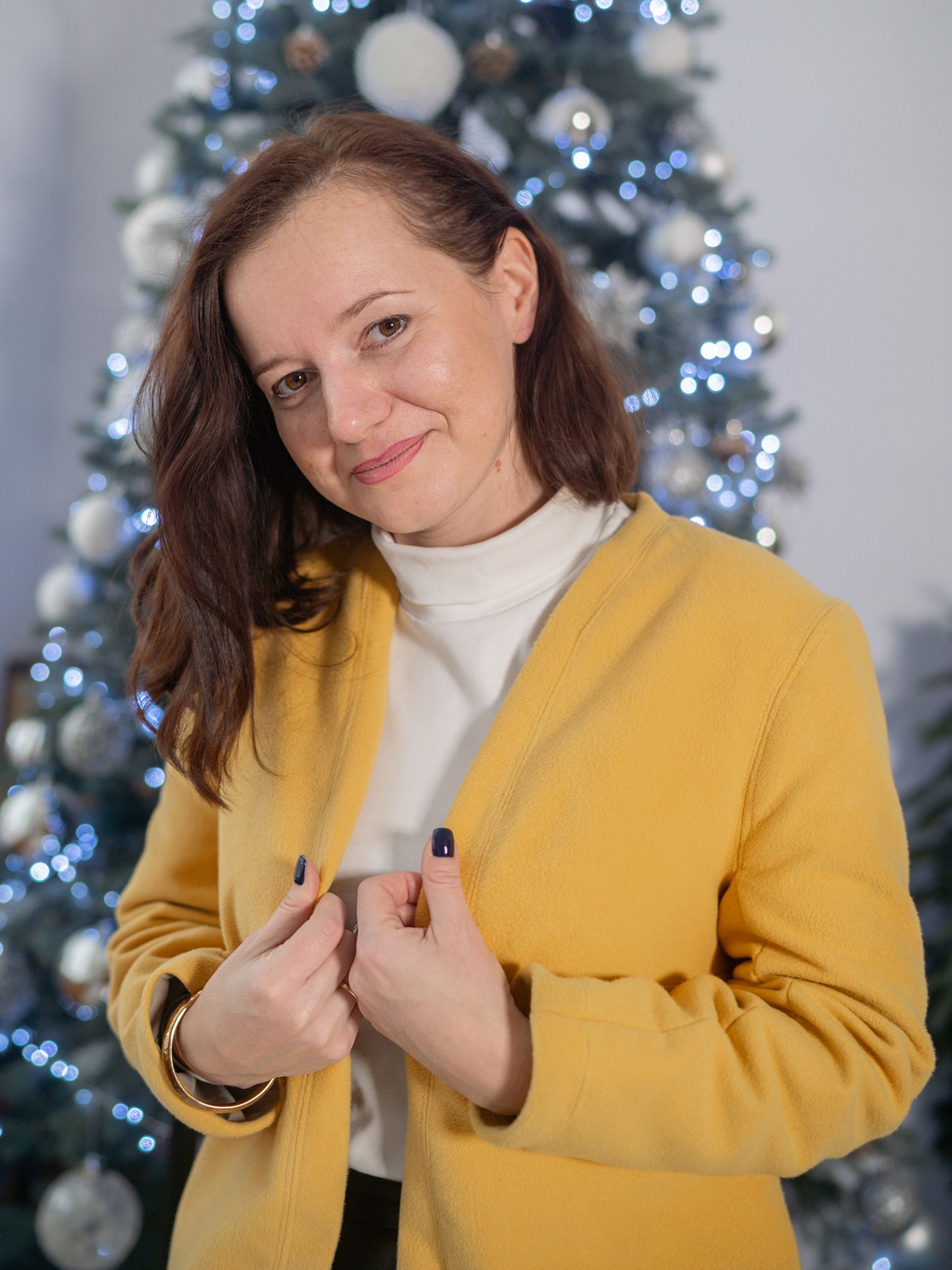 С бабушками. Фотограф Зинаида Евдокимова