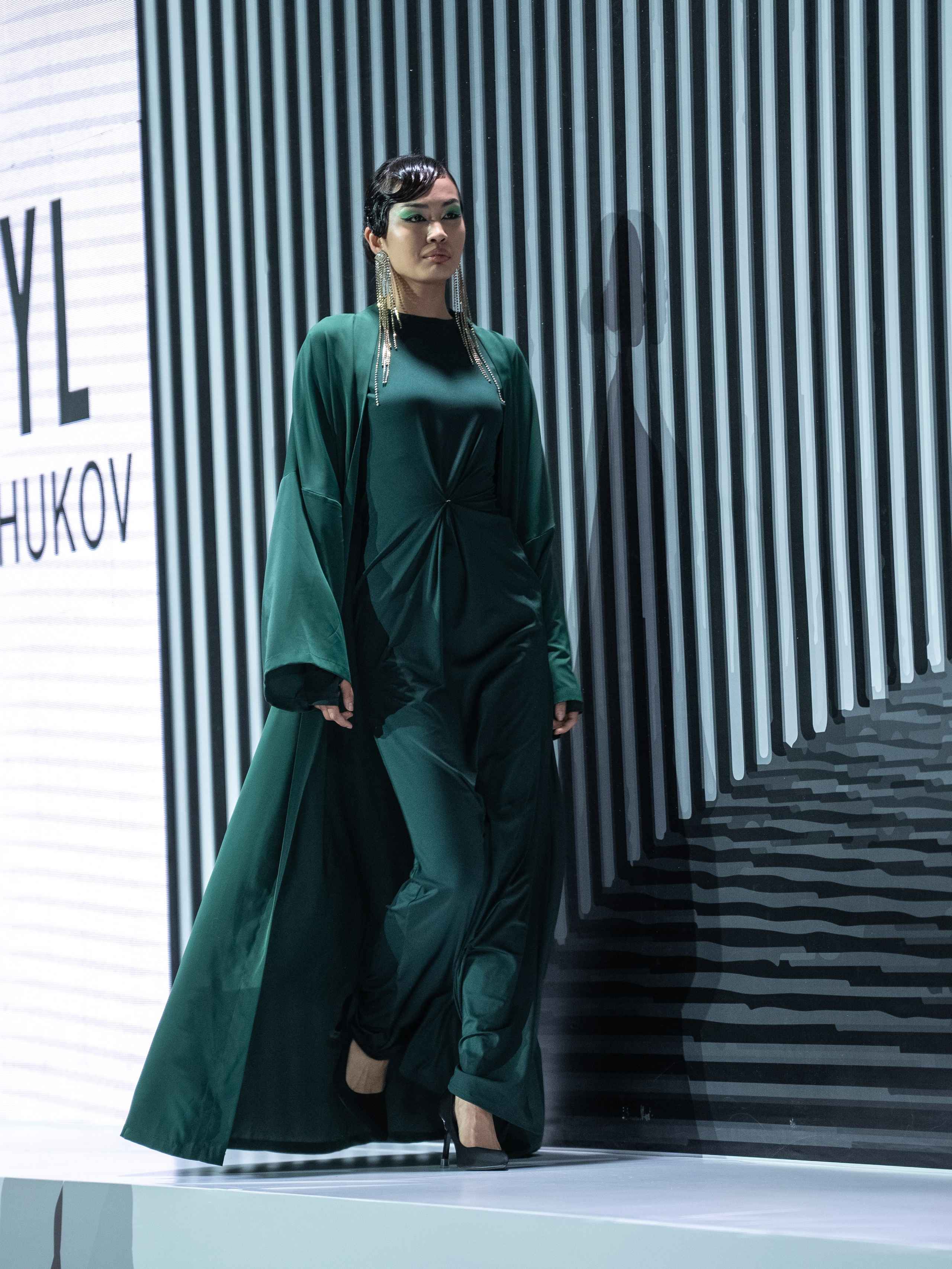 NAIYL BAIKUCHUKOV. Сайт Алматинского НЮ АРТ, будуар и фэшн фотографа Дениса Карпенко