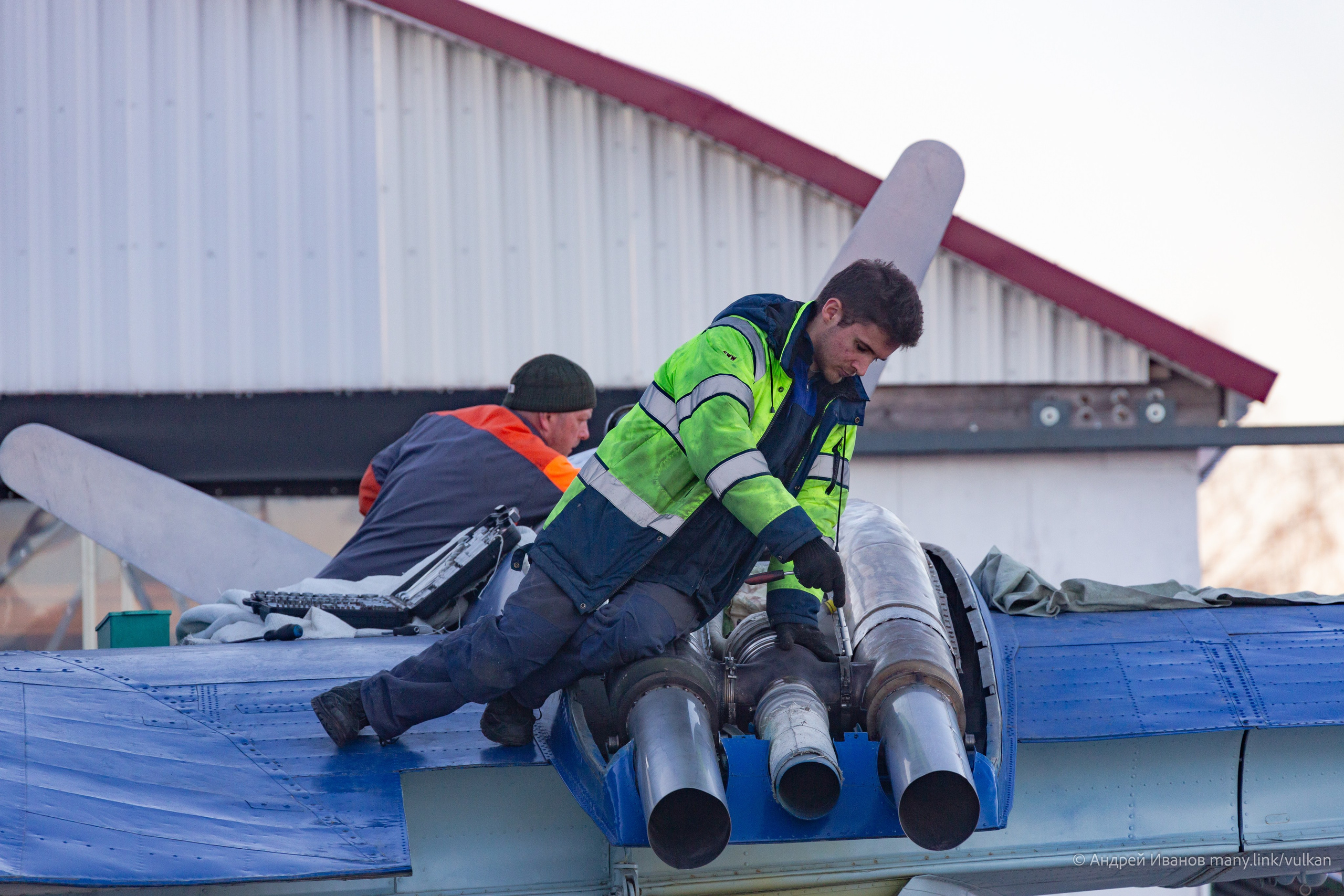 Ил-14Т «Голубая Мечта» (2026 г.). Фотоальбом показывающий увлекательный мир авиации и мир медведей Андрея Иванова