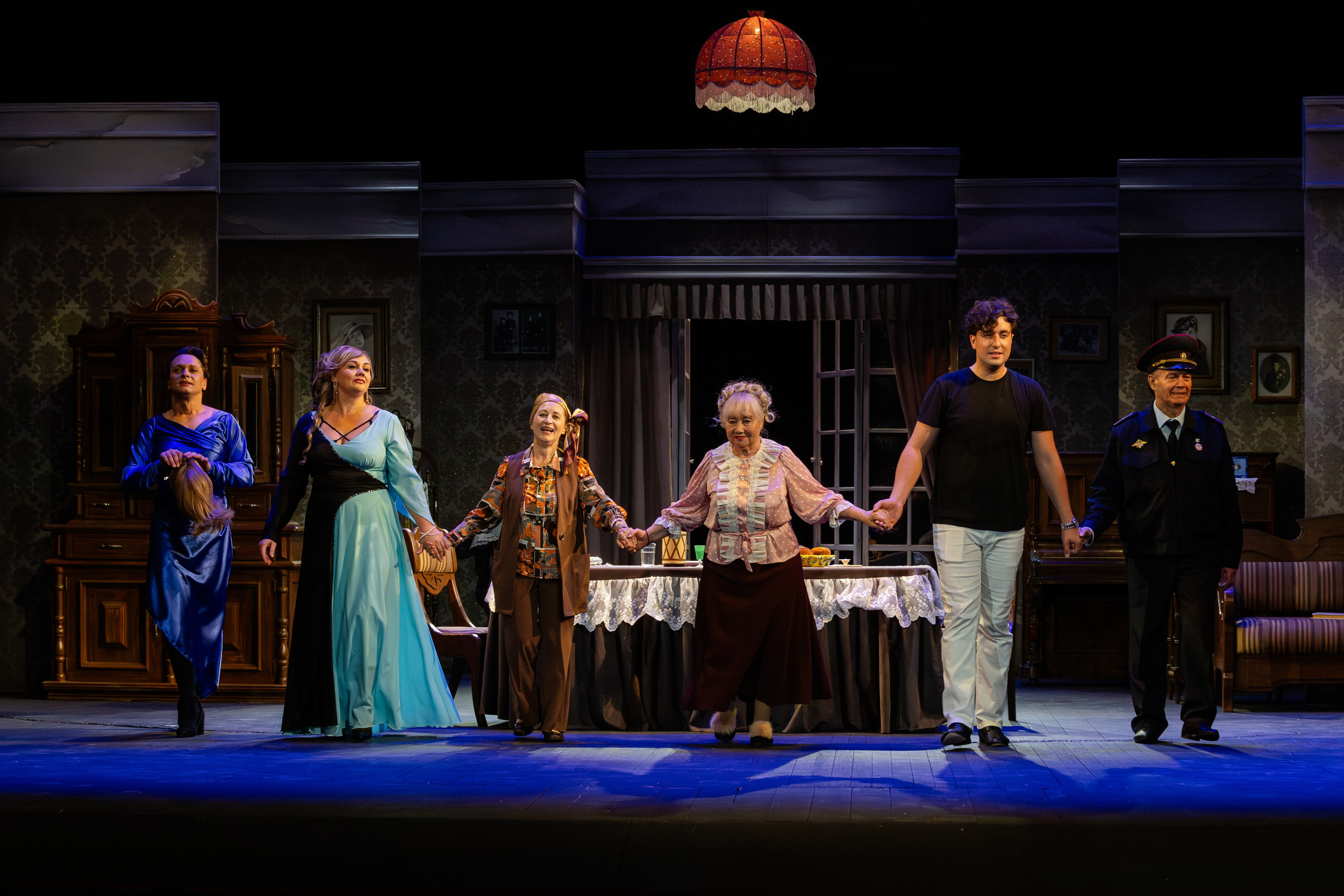 Театр Юного Зрителя «Отчаянные Тетки». Фотограф Марк Файзулин