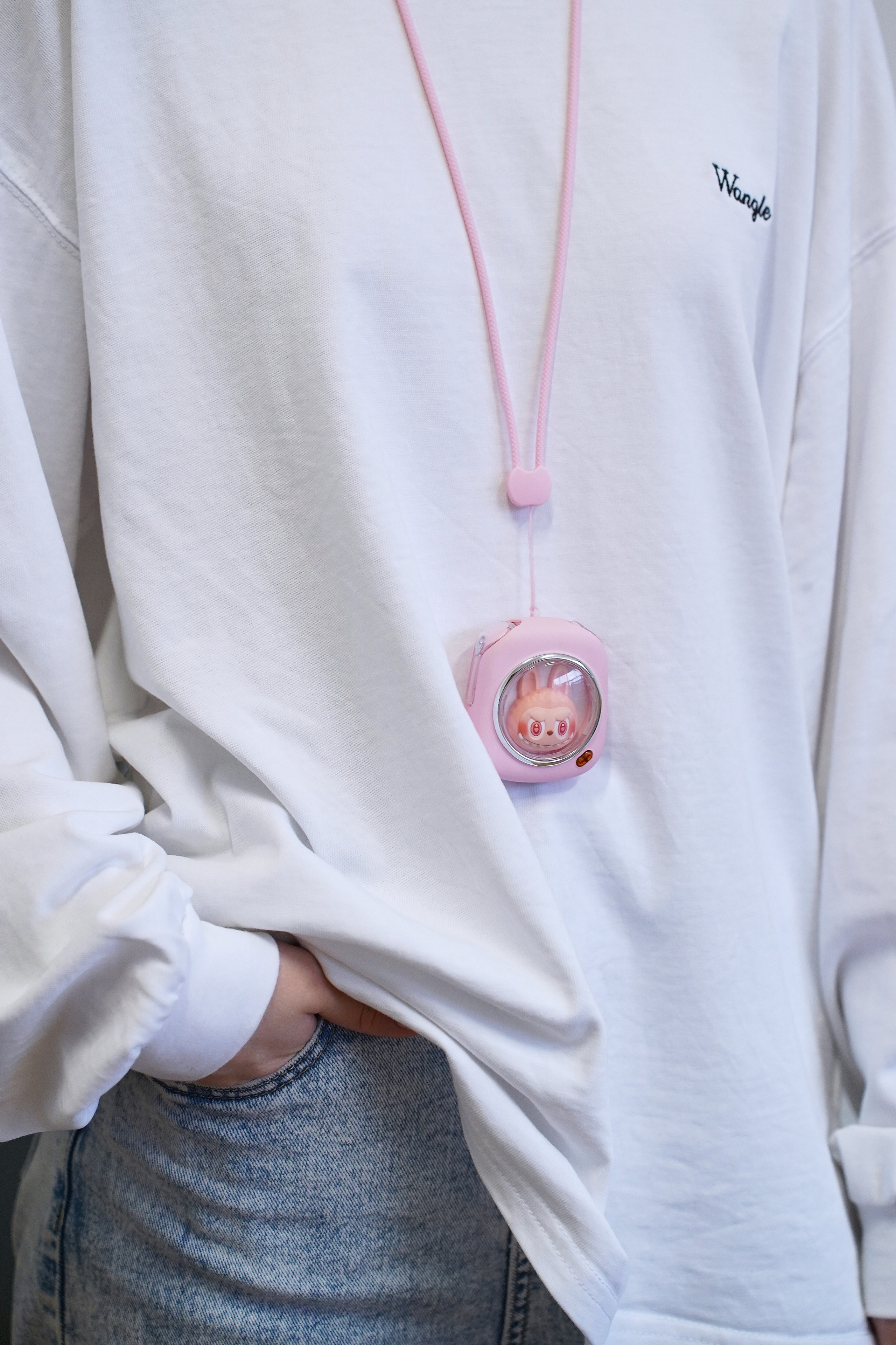 Наушники в интерьере. Фотограф