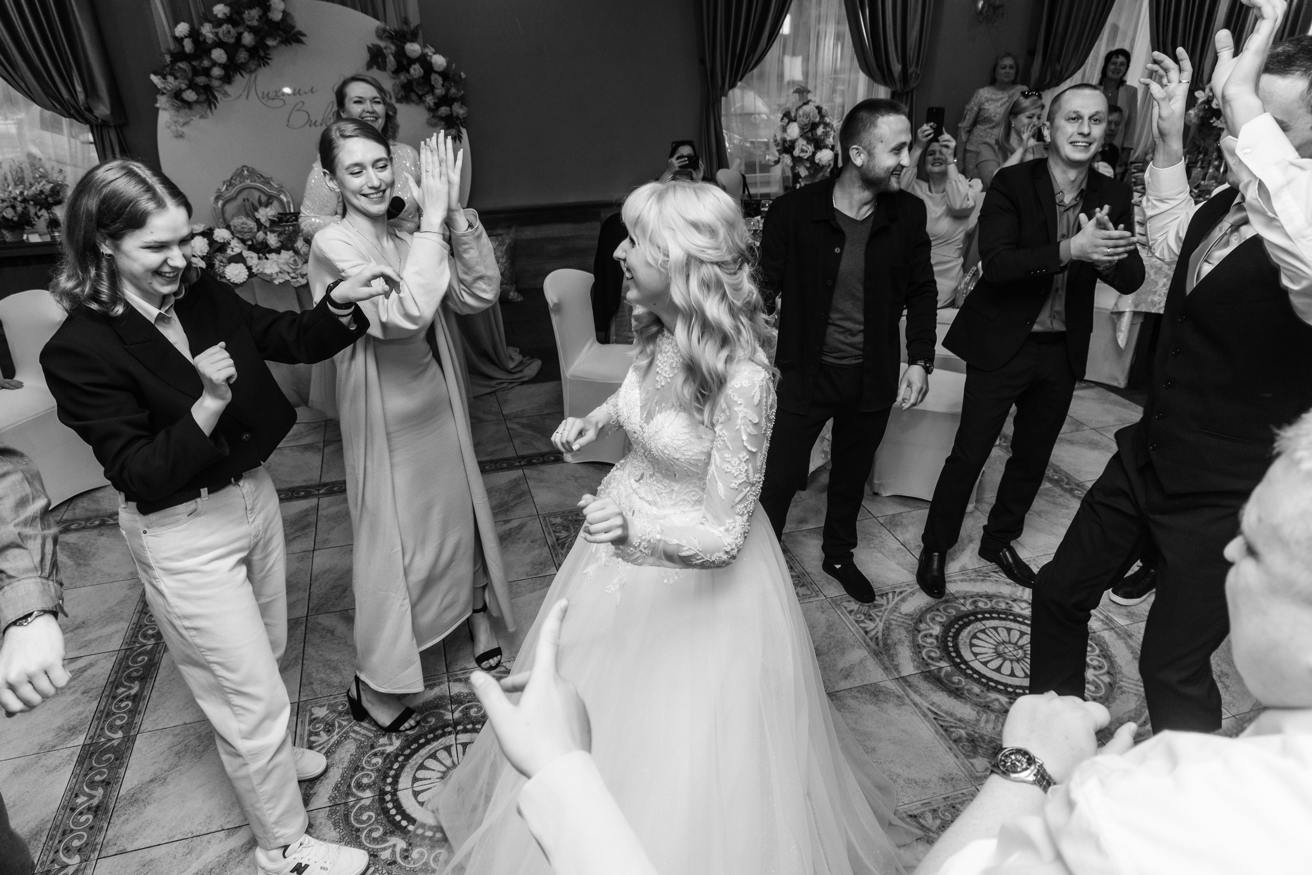 Михаил и Виктория. Свадебный и семейный фотограф в г. Волхов Алексей Кочерыжкин