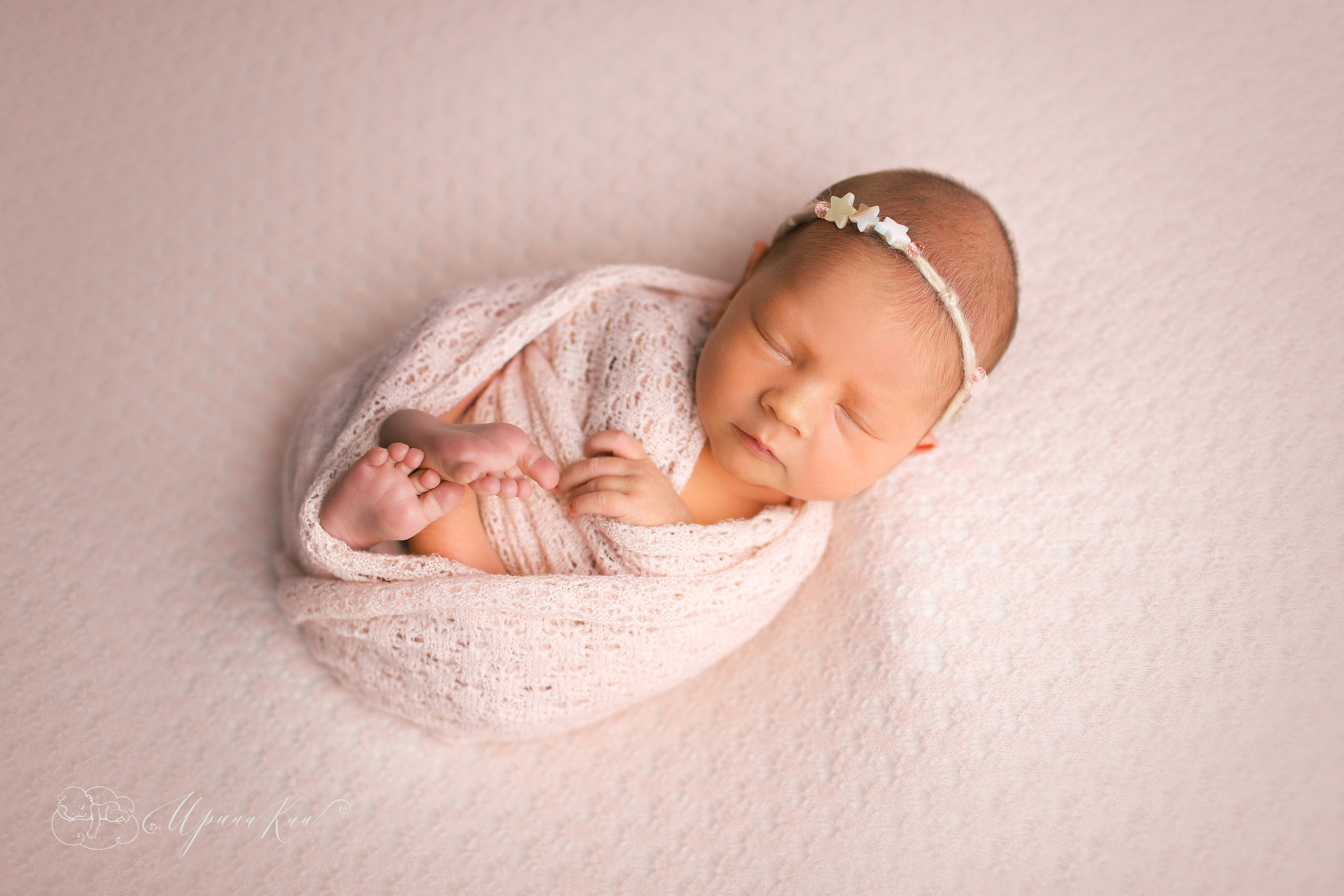 Мини съемка новорожденные девочки. Ирина Кан Фотограф новорожденных в Екатеринбурге