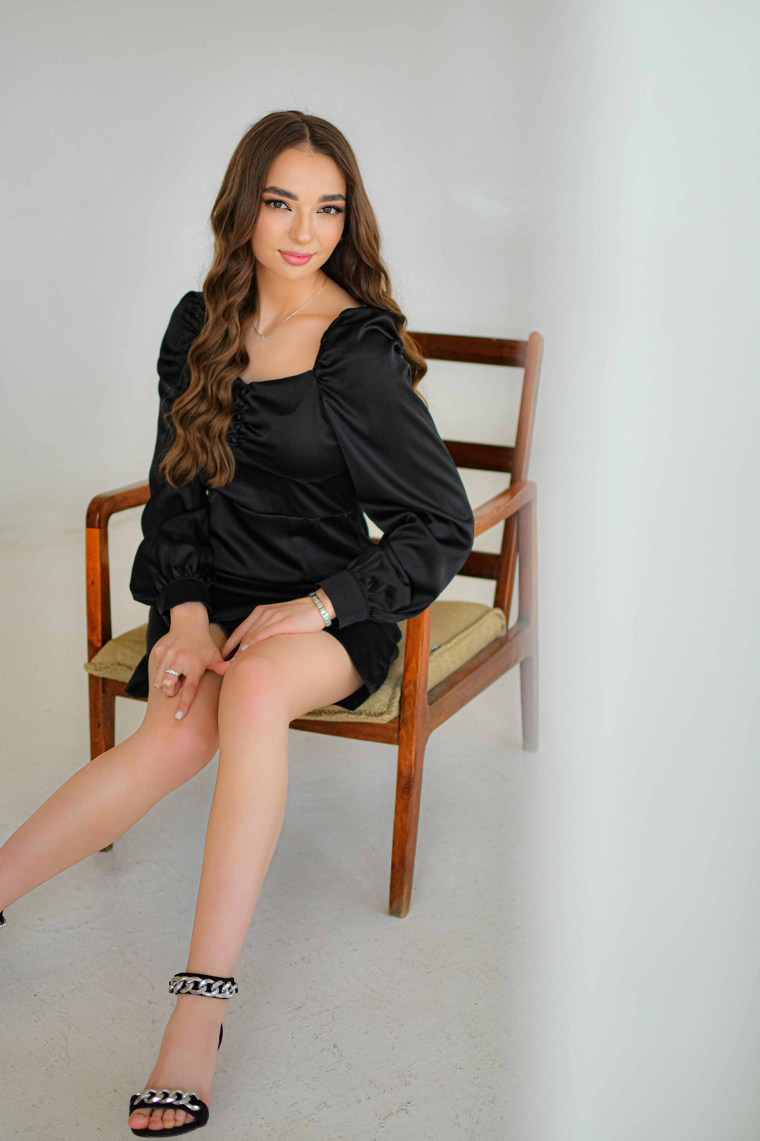 O L Y A. Photokarish