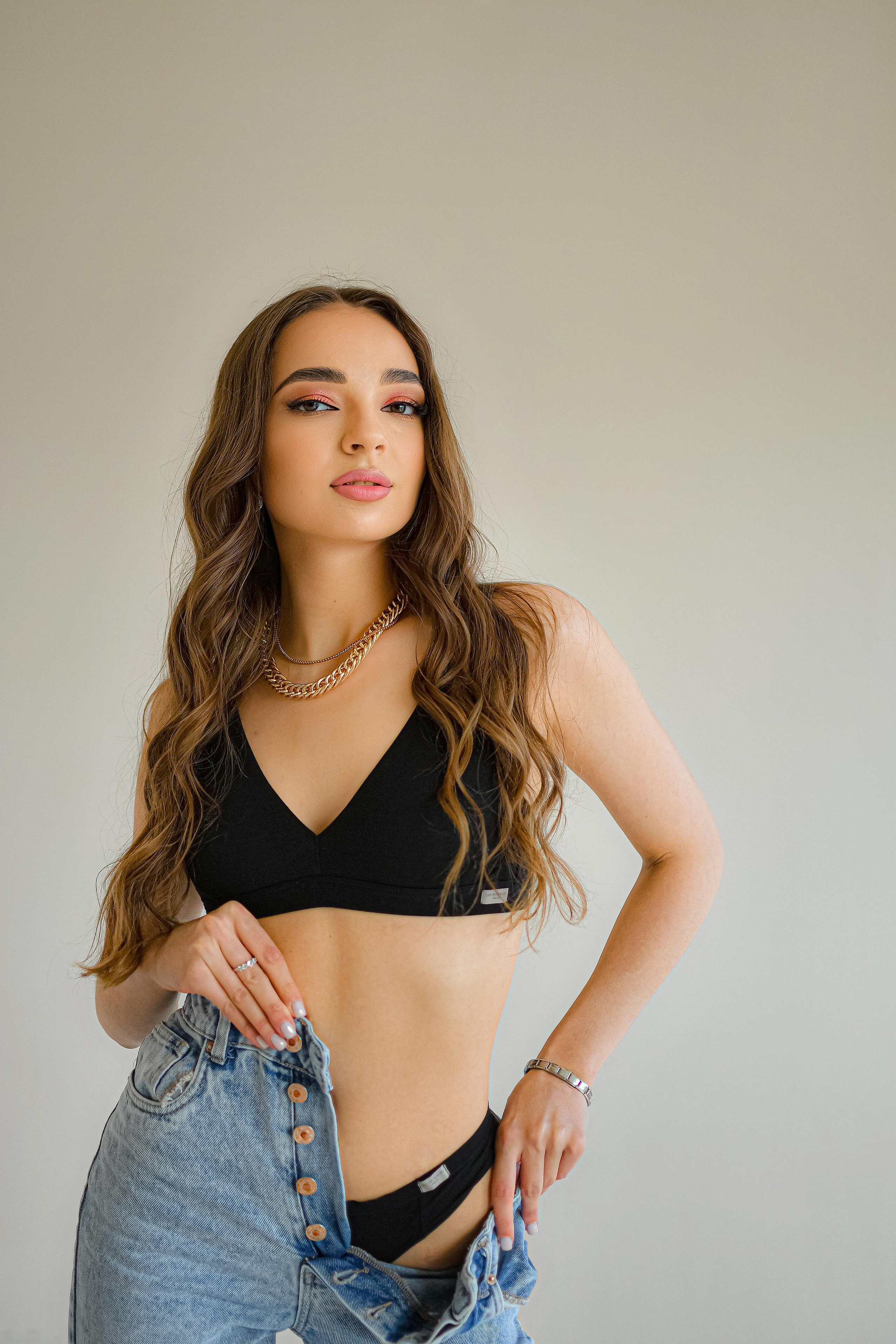 O L Y A. Photokarish