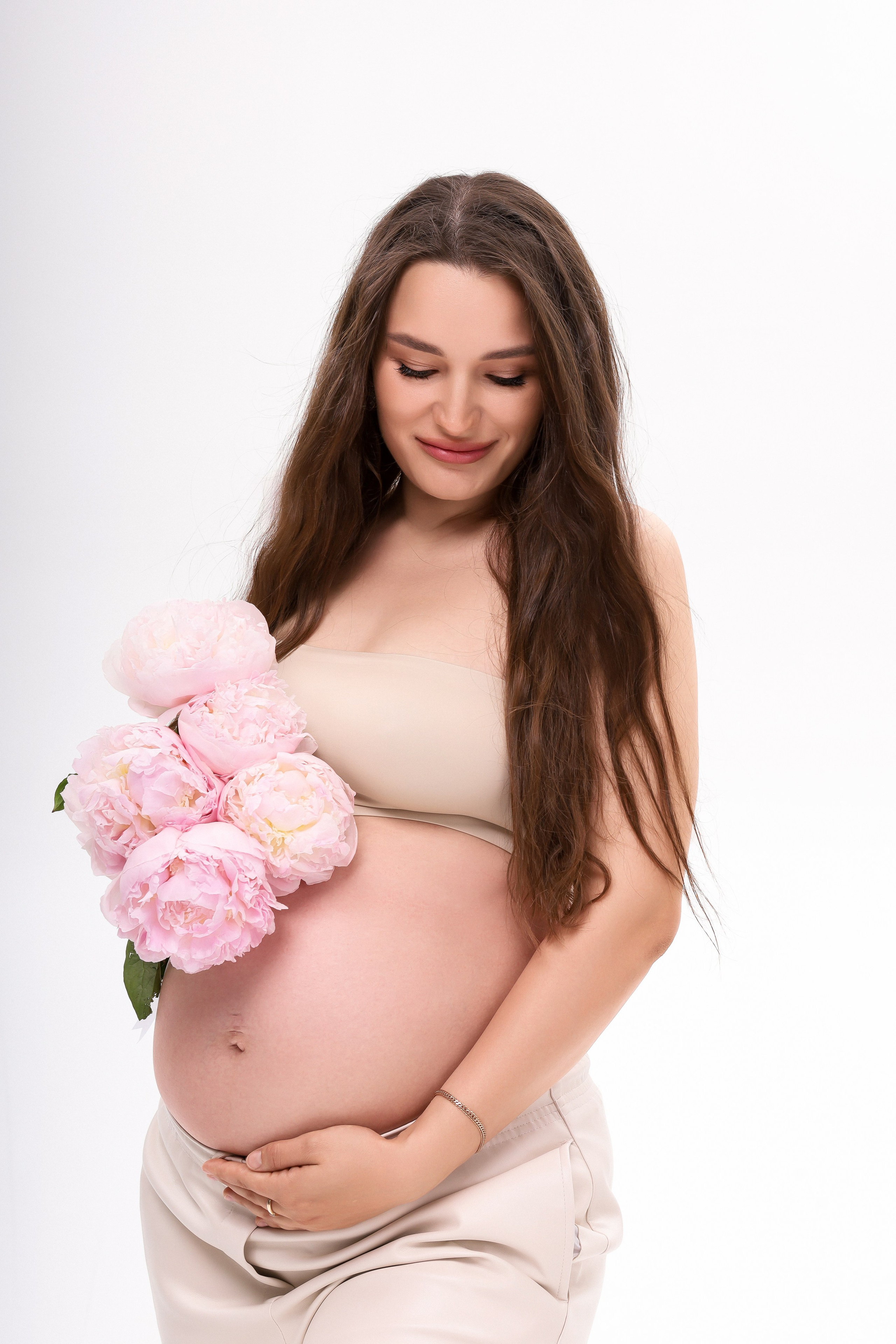 Светлана в ожидании. ФОТОГРАФ ХАБАРОВСК АНАСТАСИЯ РАЧЕНКОВА