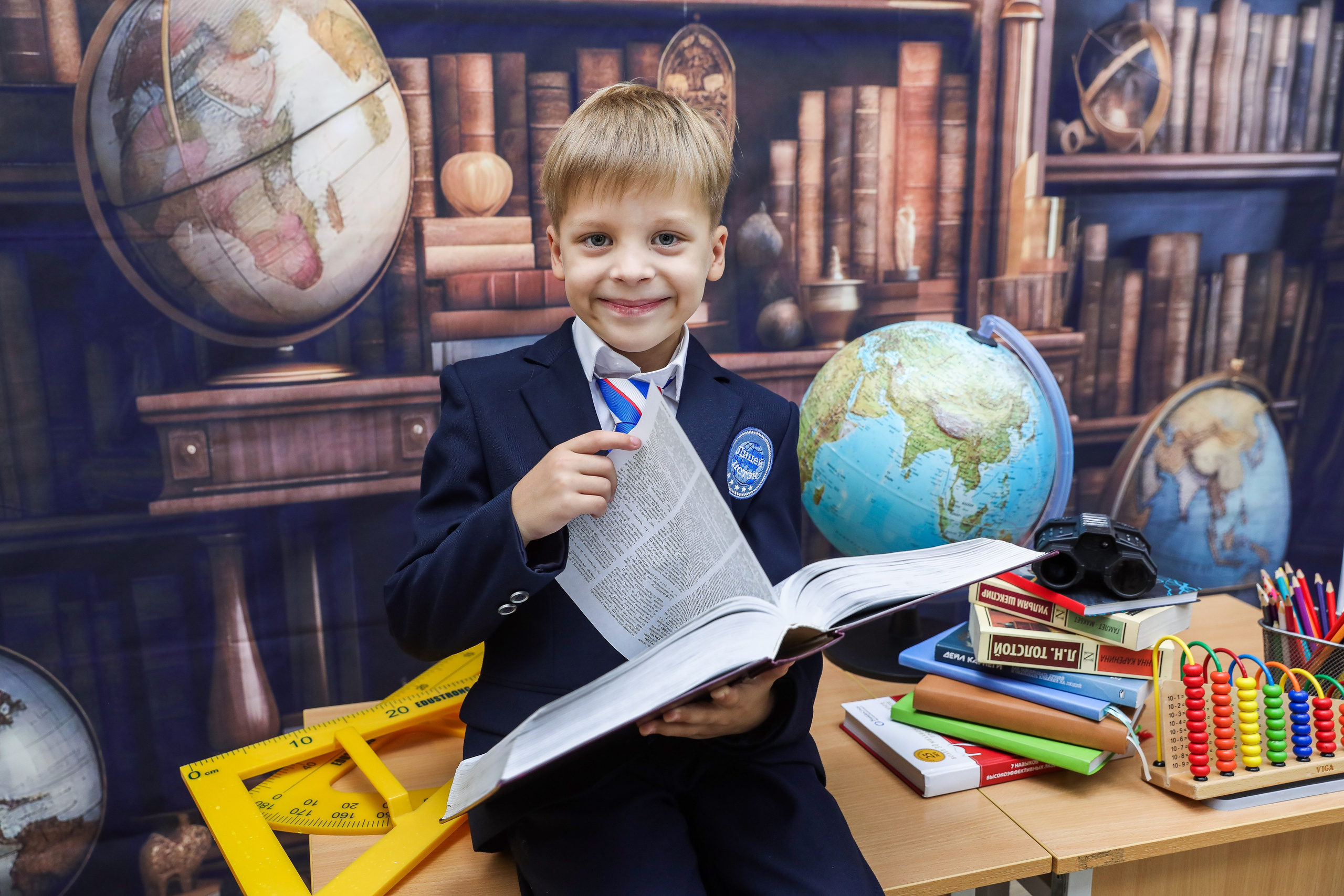 ЛИЦЕЙ ИСТЭК. Photographer Viktoriya Markushina «My world throug»